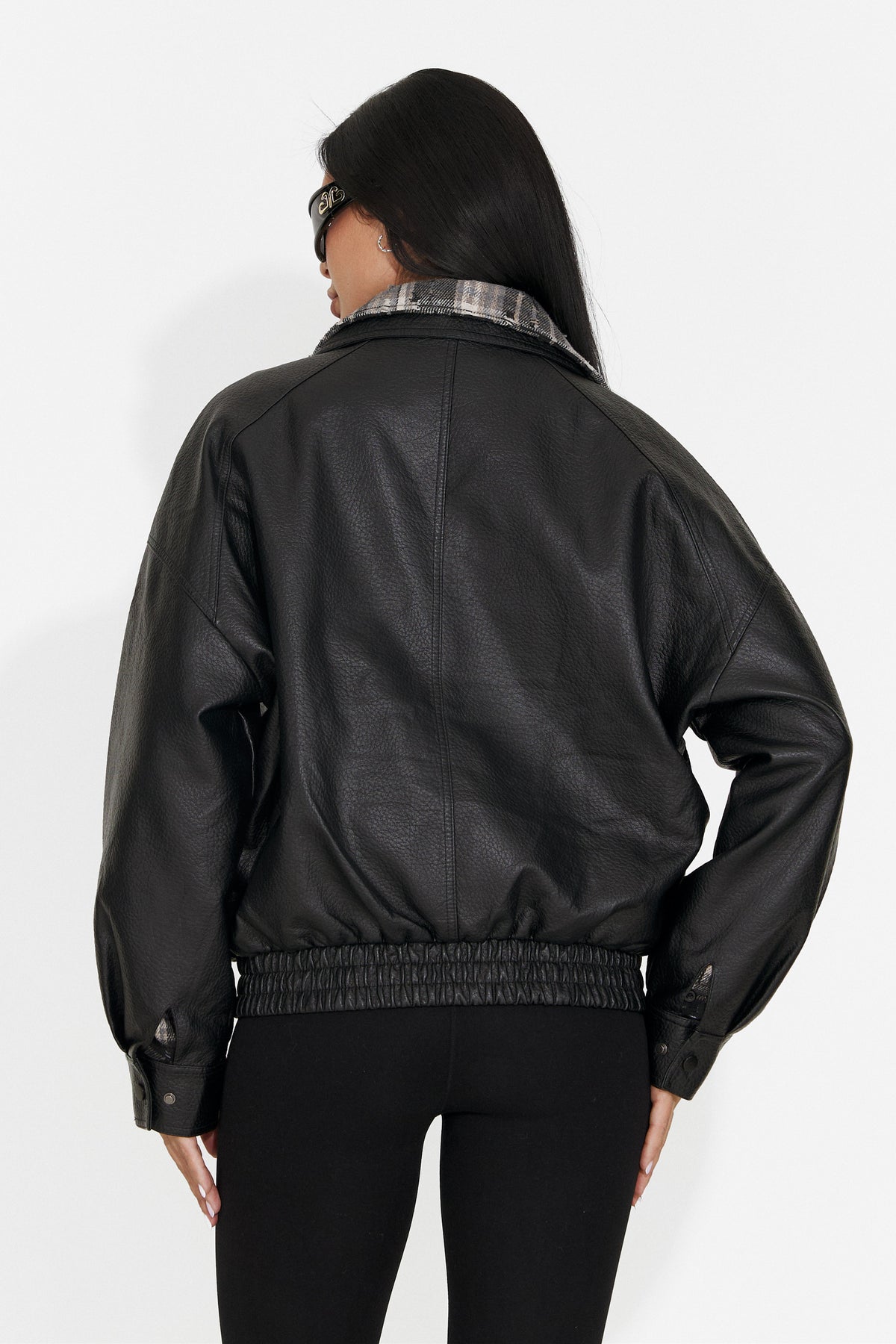 Chaqueta Casual Negra para Mujer de Nadyesia Bogas