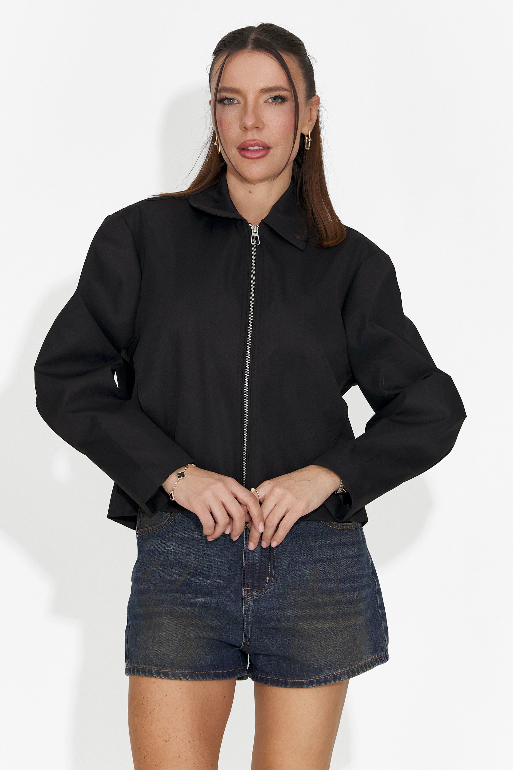 Women's casual short dark blue jeans Cherele Bogas