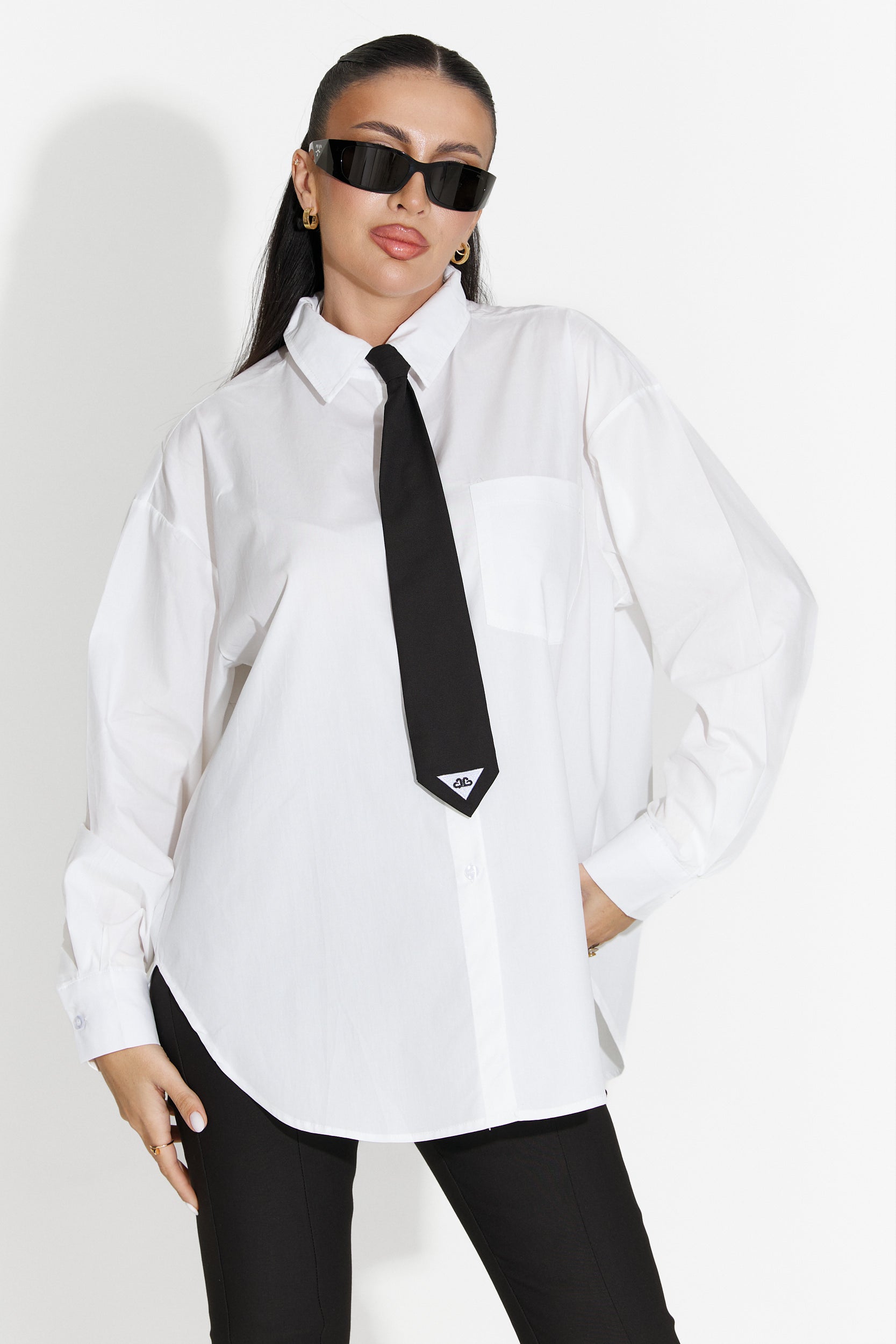 Blusa Elegante Blanca para Damas de Nivora Bogas