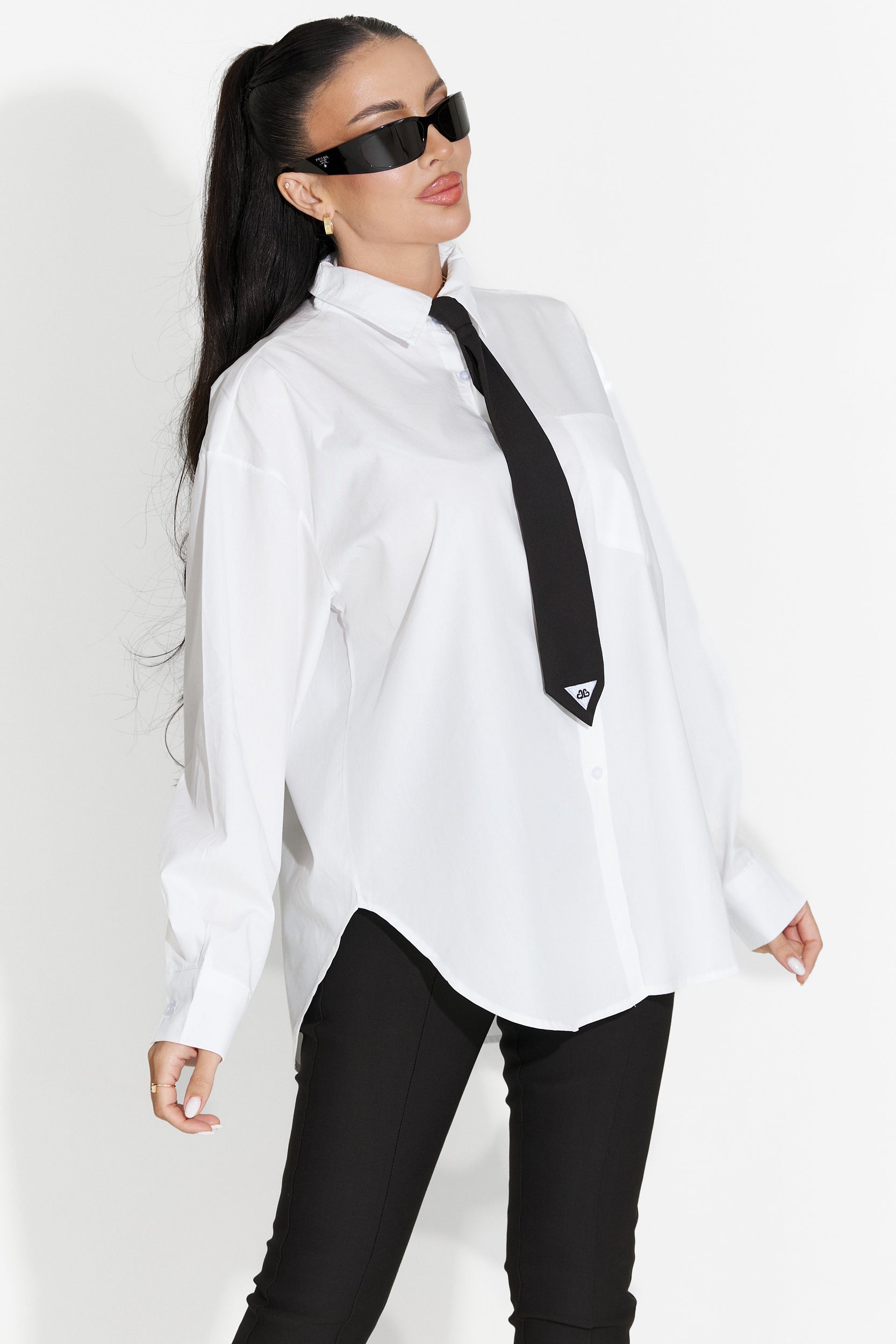 Blusa Elegante Blanca para Damas de Nivora Bogas