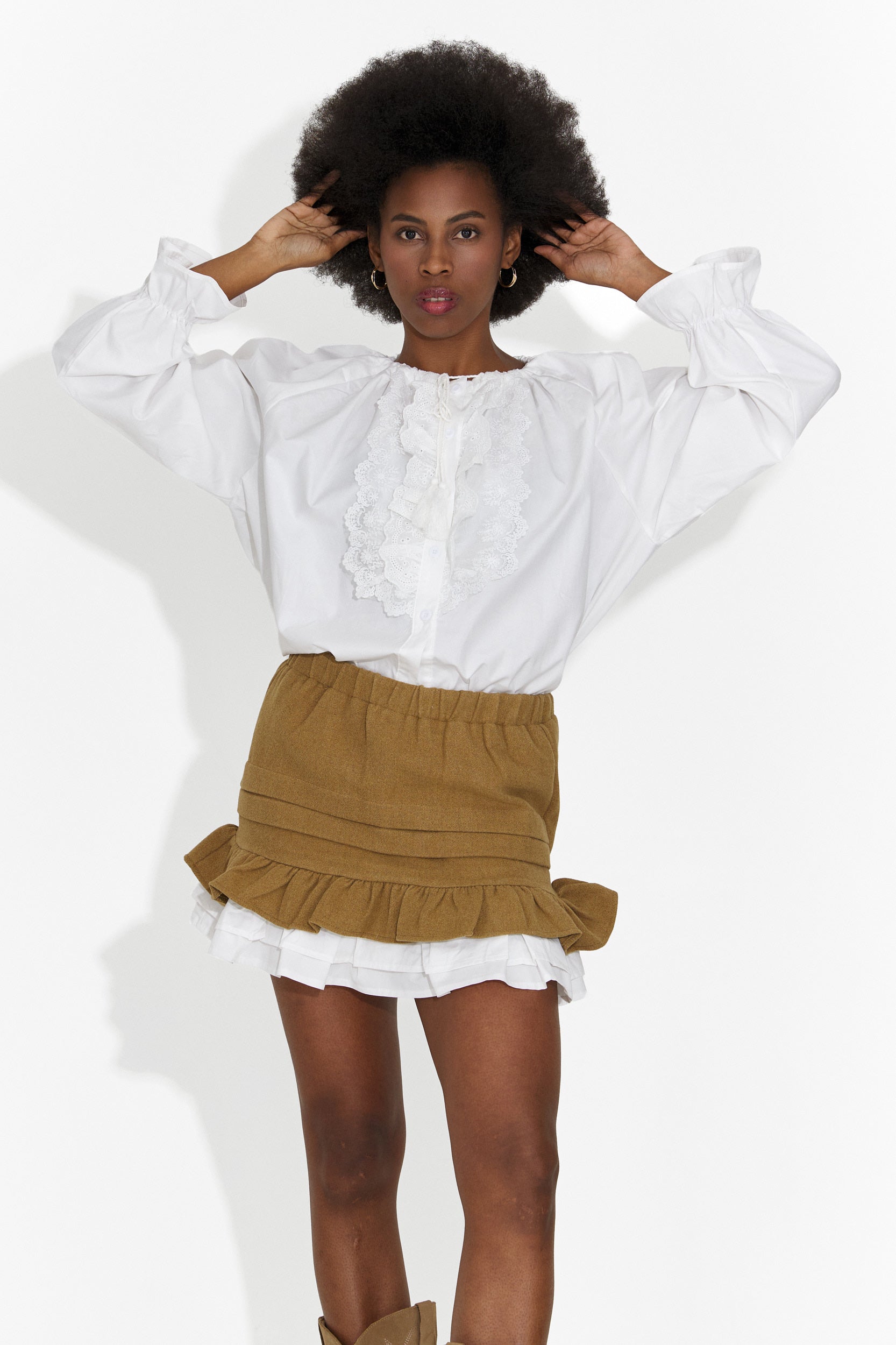 Zeneda Bogas Elegant White Women's Shirt