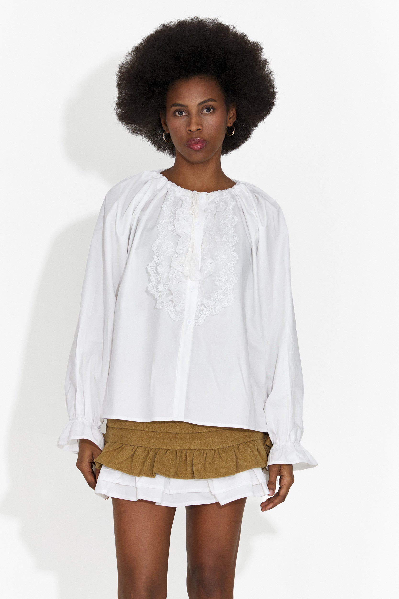 Elegante weiße Damenbluse Zeneda Bogas