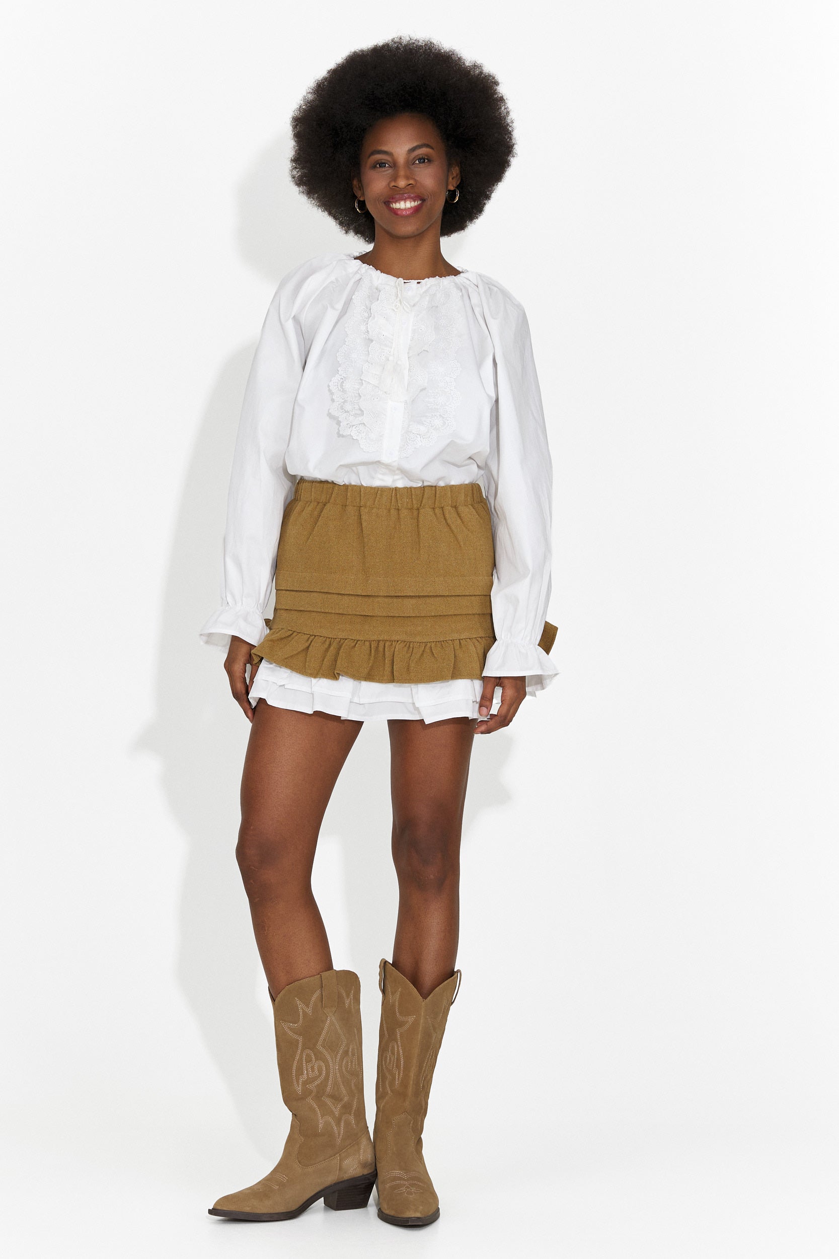 Zeneda Bogas Elegant White Women's Shirt