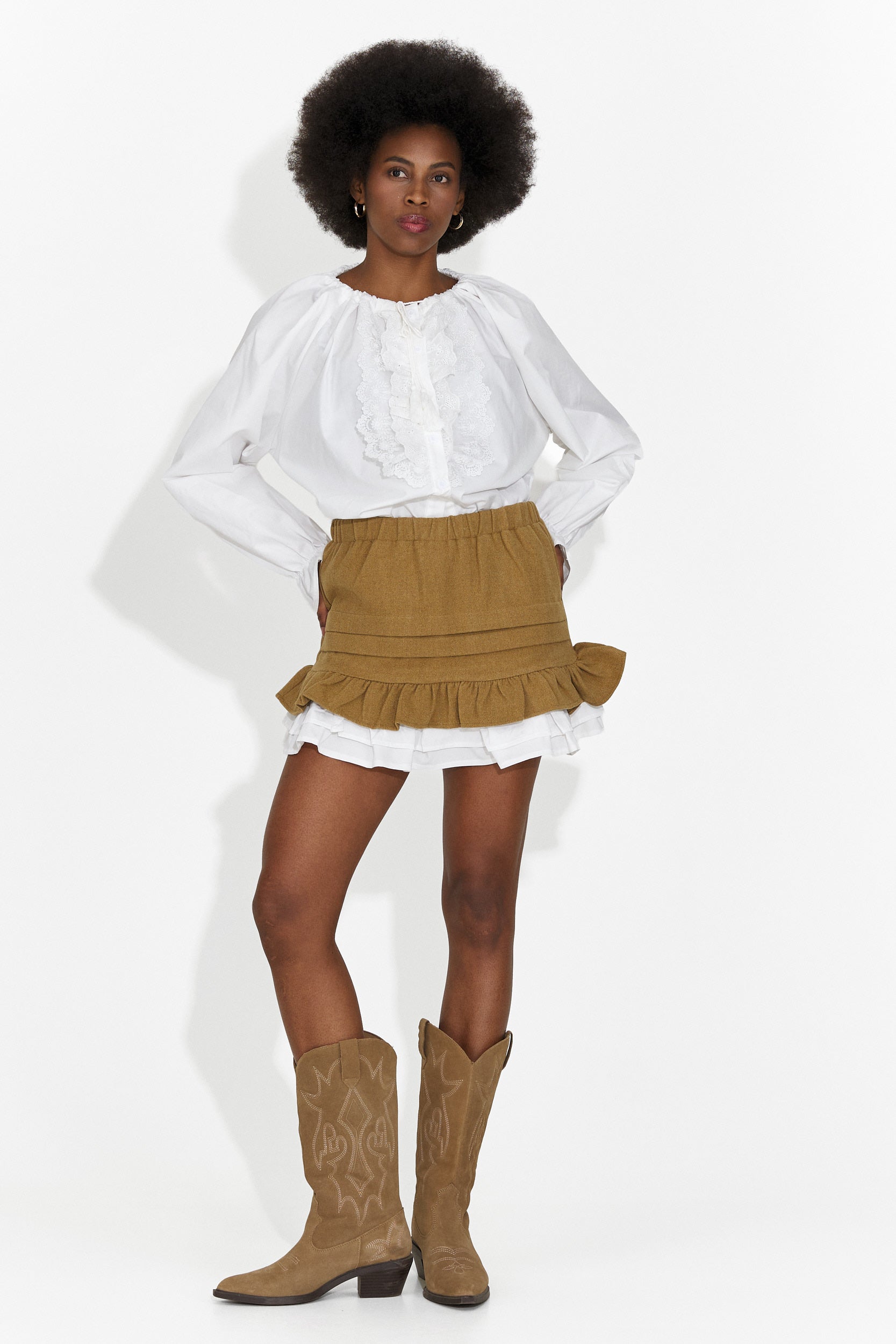 Zeneda Bogas Elegant White Women's Shirt