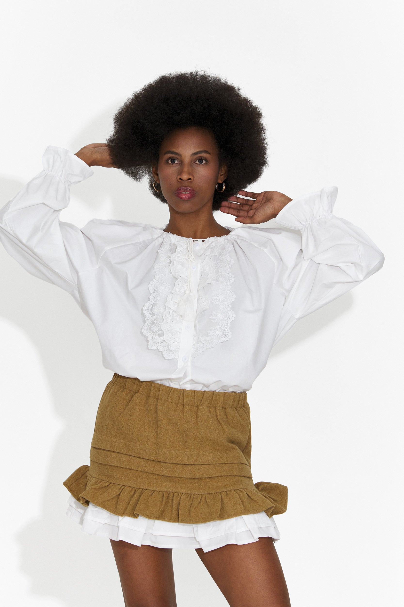 Elegante weiße Damenbluse Zeneda Bogas