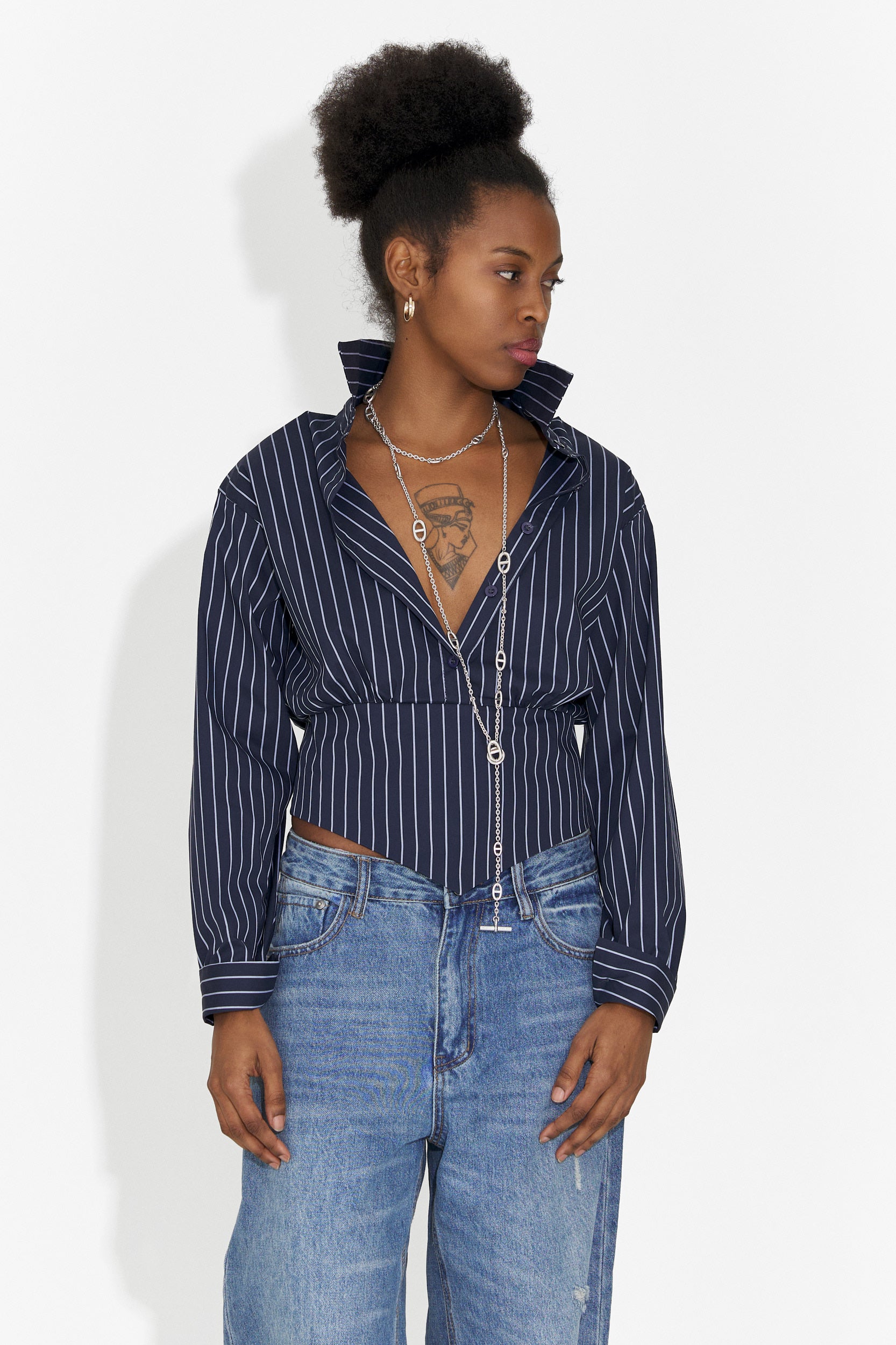 Κομψό γυναικείο πουκάμισο σε σκούρο μπλε Jolena Bogas