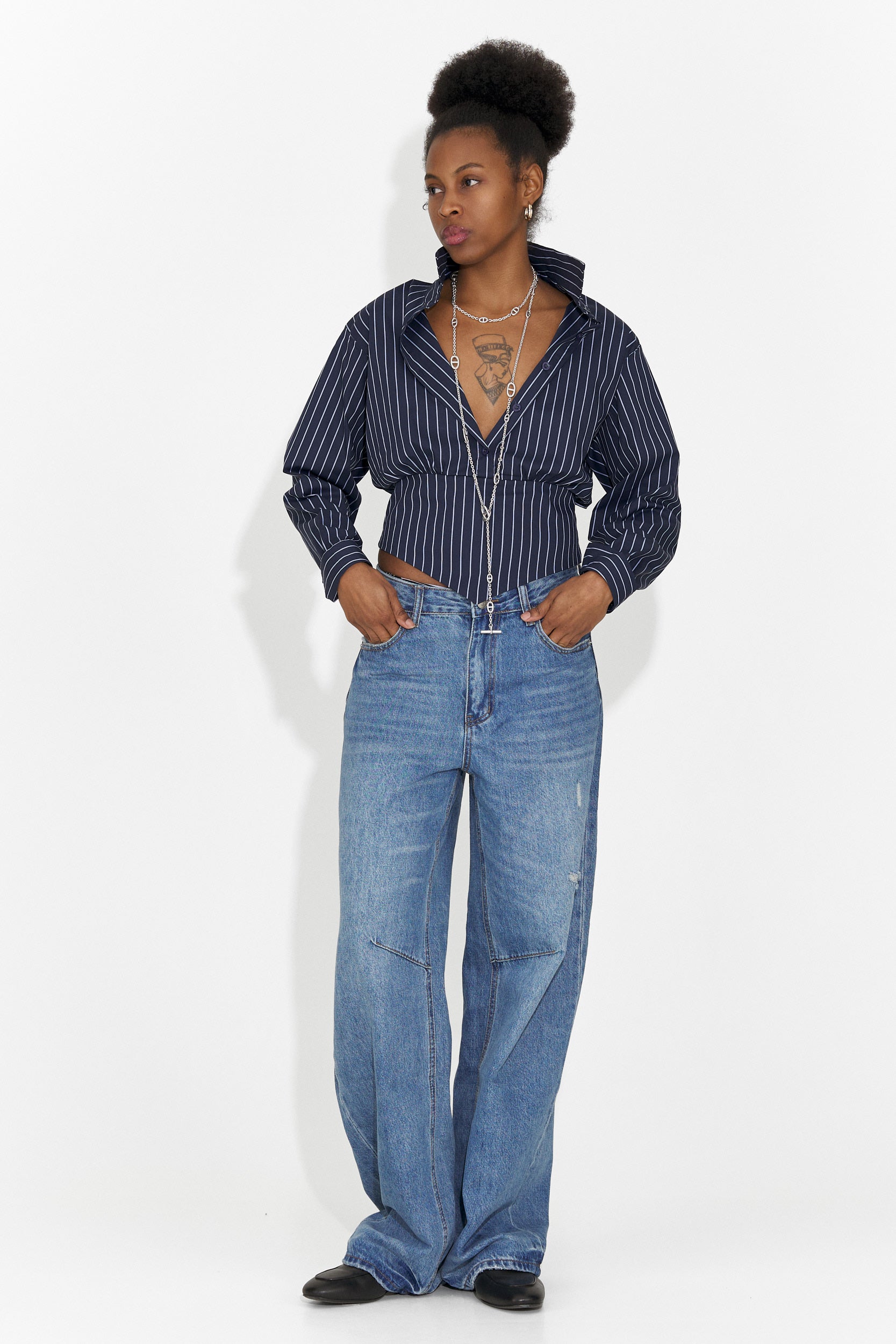 Κομψό γυναικείο πουκάμισο σε σκούρο μπλε Jolena Bogas