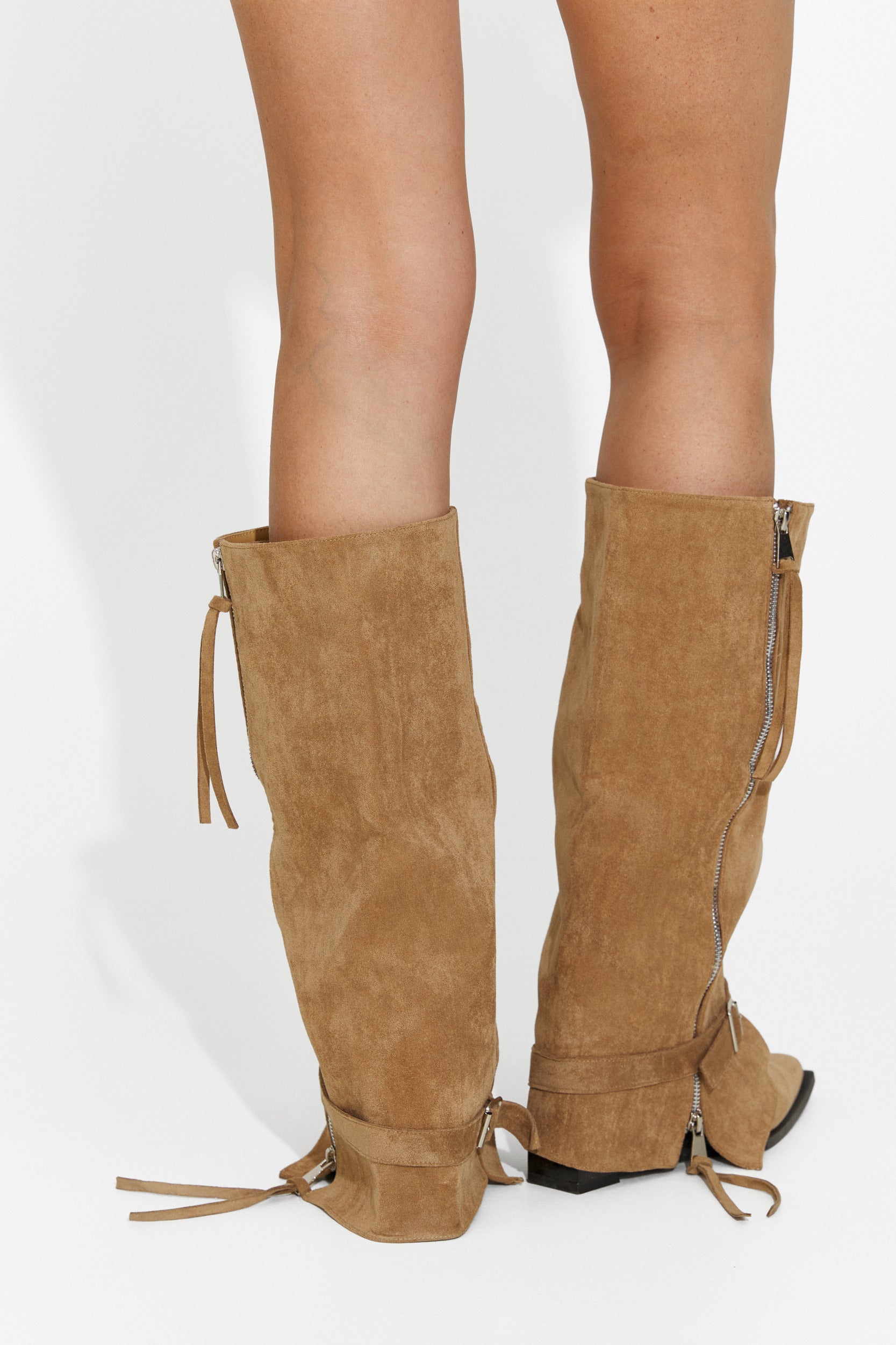 Beige cowboy boots Tomoka Bogas