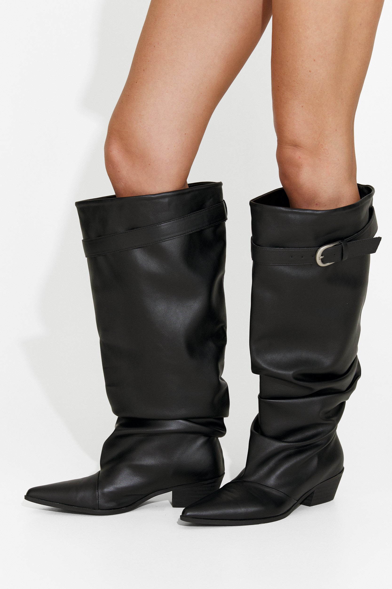 Black cowboy boots Olivyu Bogas