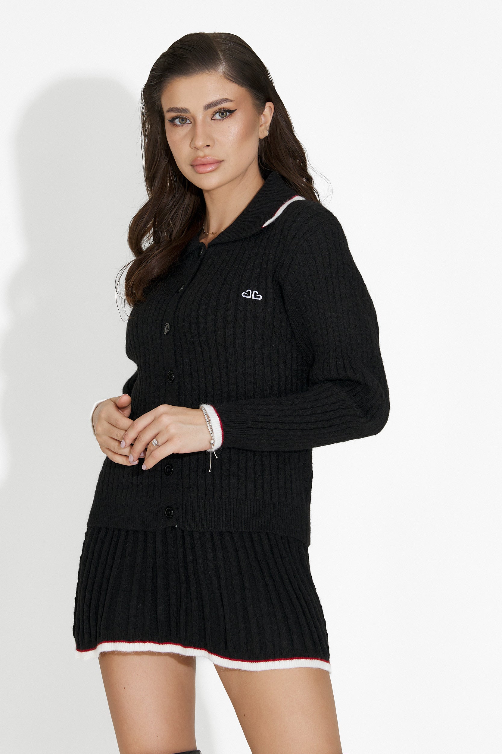 Σετ με μαύρη φούστα Avenora Bogas