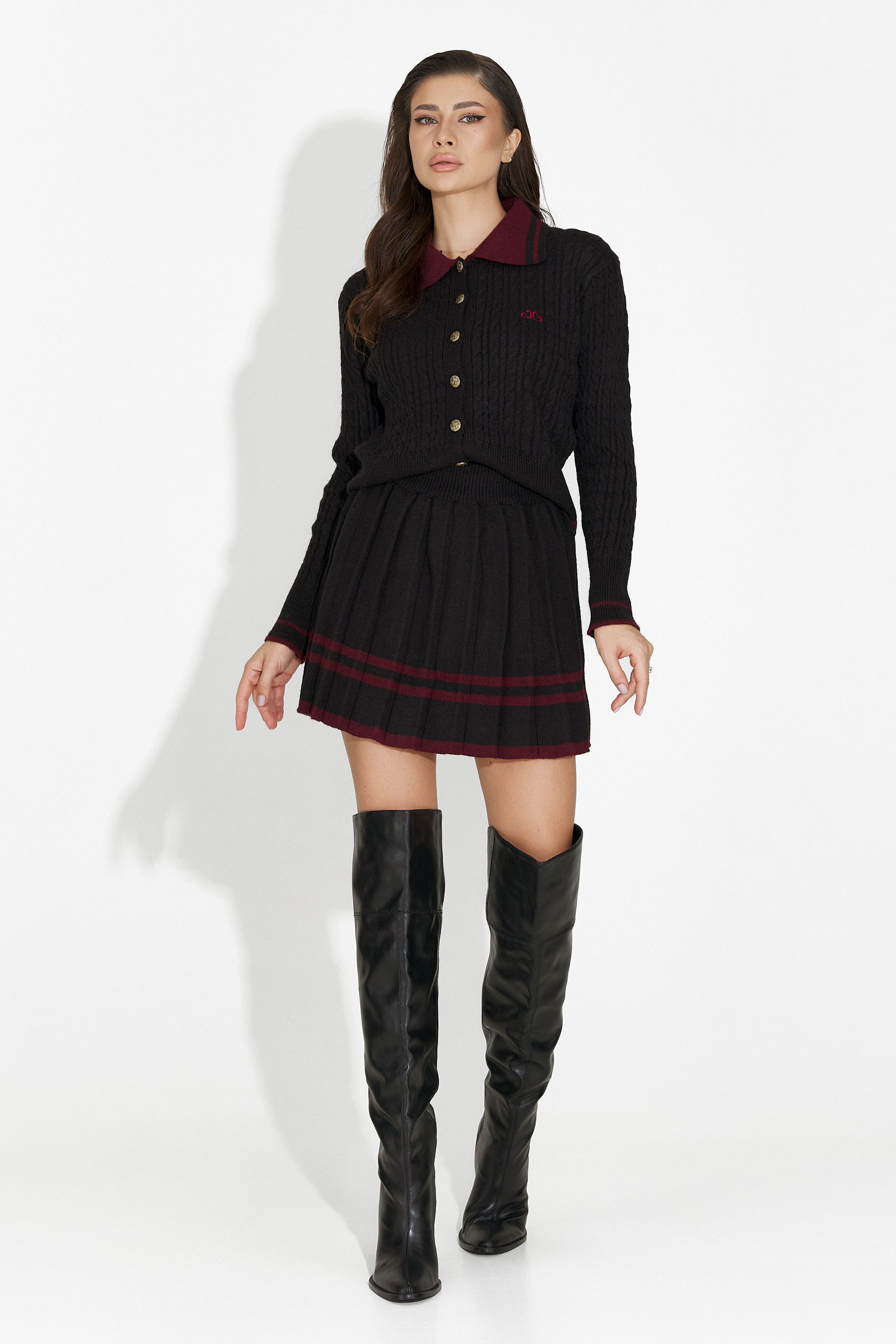 Czarny komplet z spódnicą Kendia Bogas