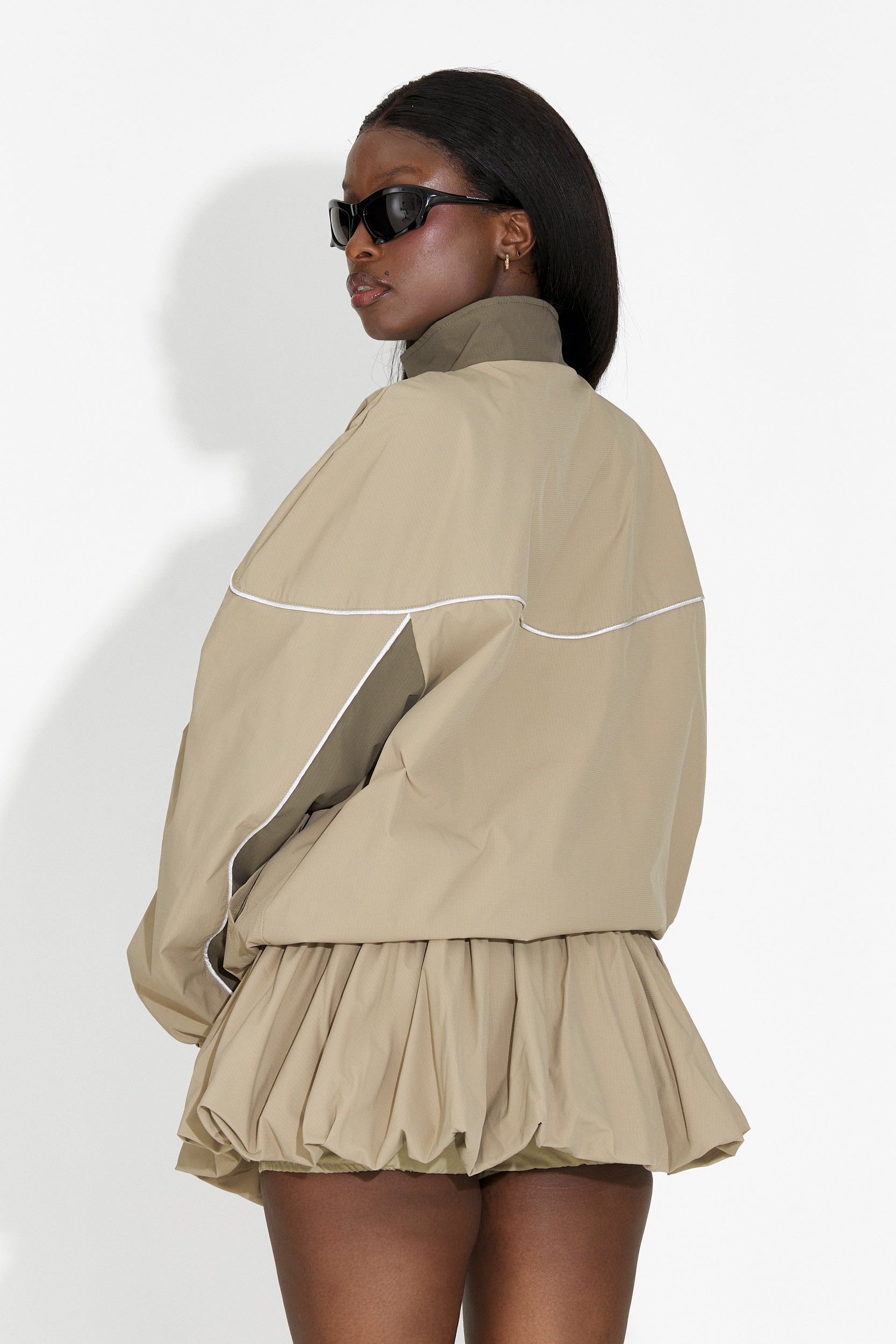 Traje de Falda Beige Selmira Bogas