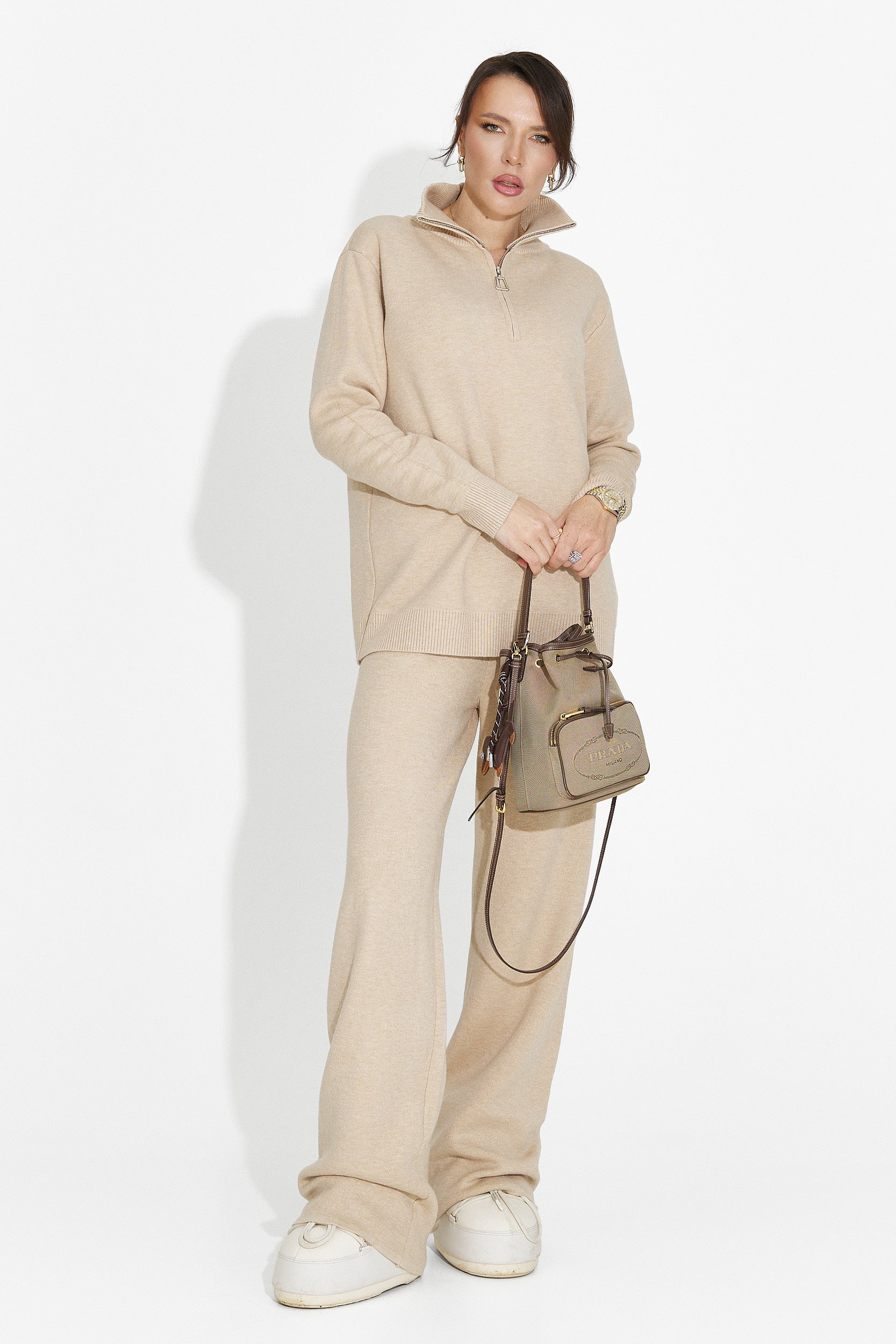 Conjunto con pantalones beige Lebrisa Bogas