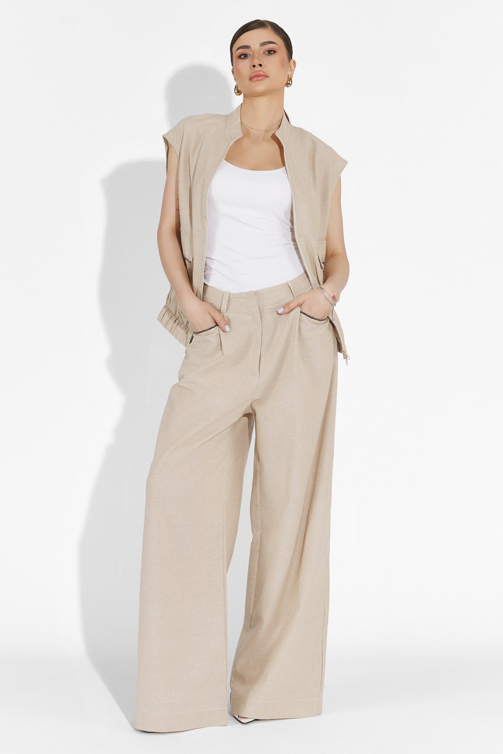 Συμπλήρωμα με μπεζ παντελόνι Onulko Bogas