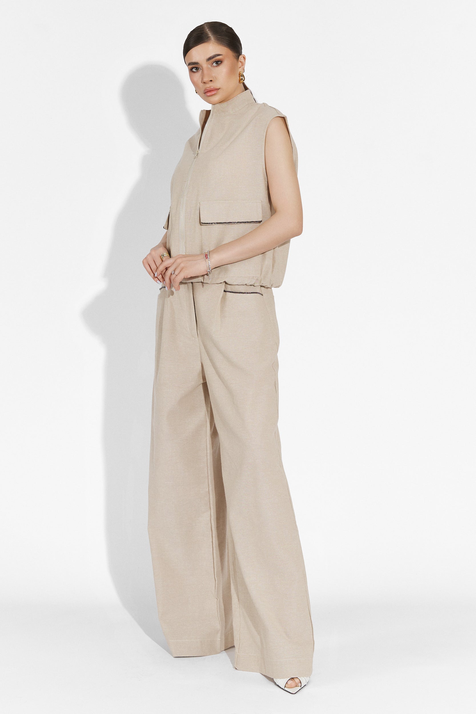 Συμπλήρωμα με μπεζ παντελόνι Onulko Bogas