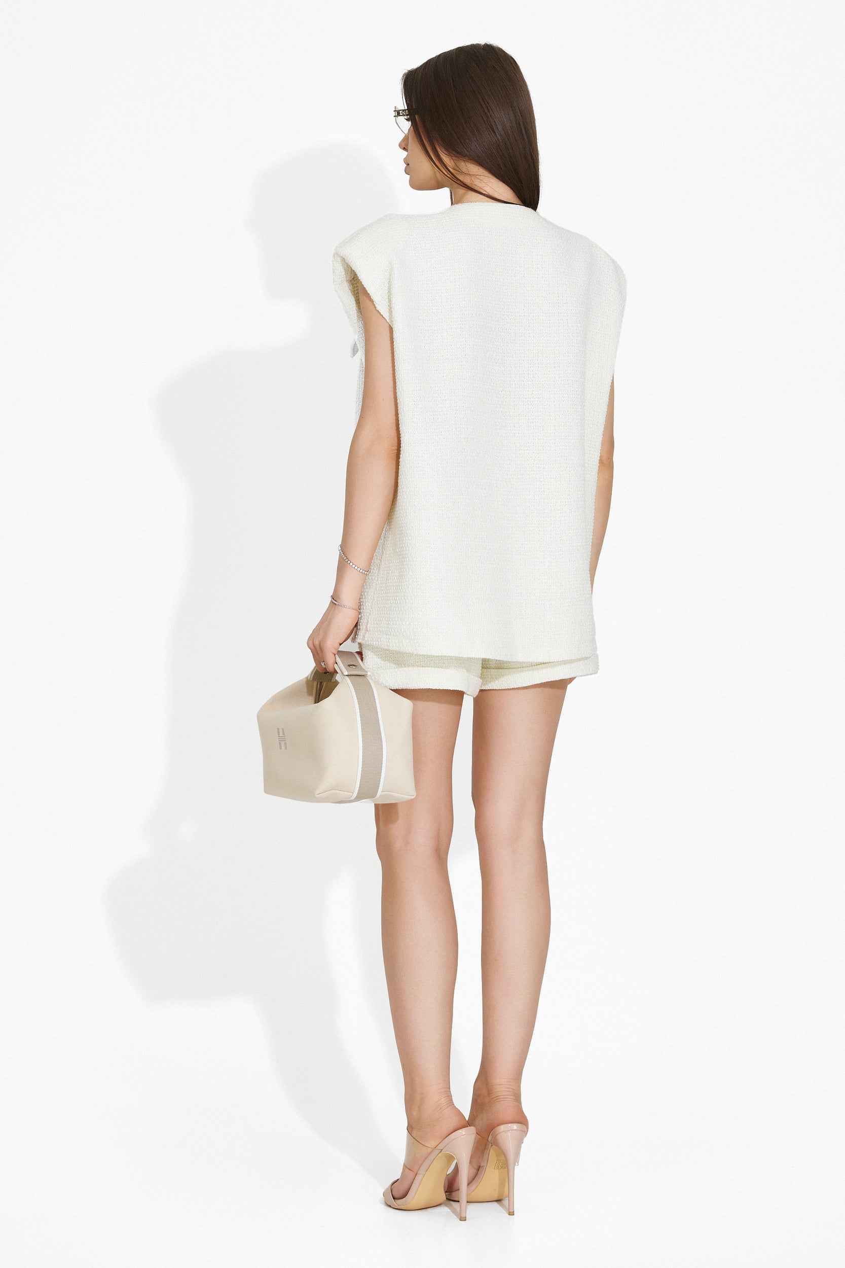 Conjunto con pantalones beige Ramonita Bogas