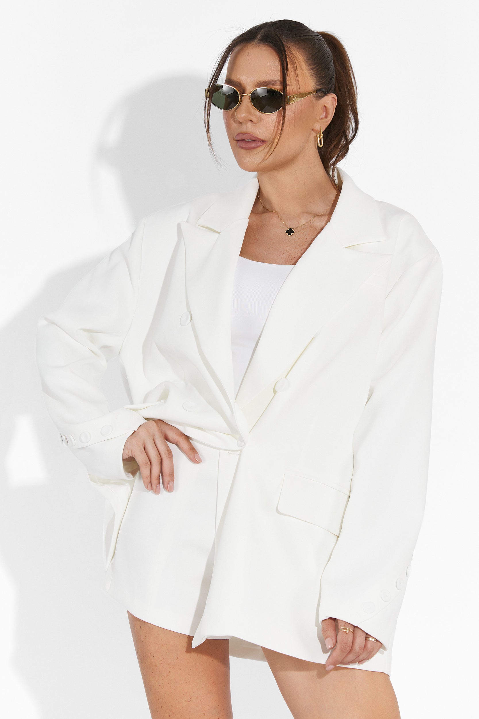 Smozy Bogas White Shorts Set