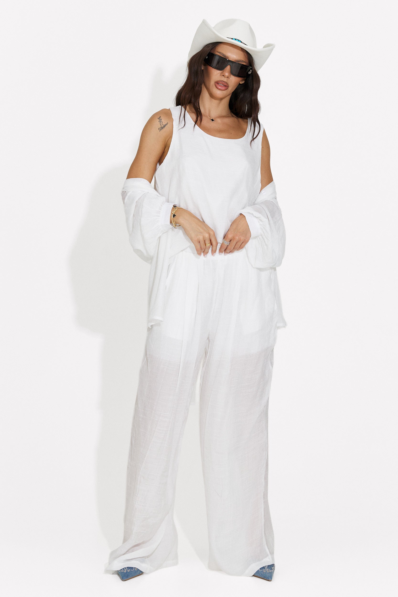 White women's set shirt + pants + tank top Mivya Bogas