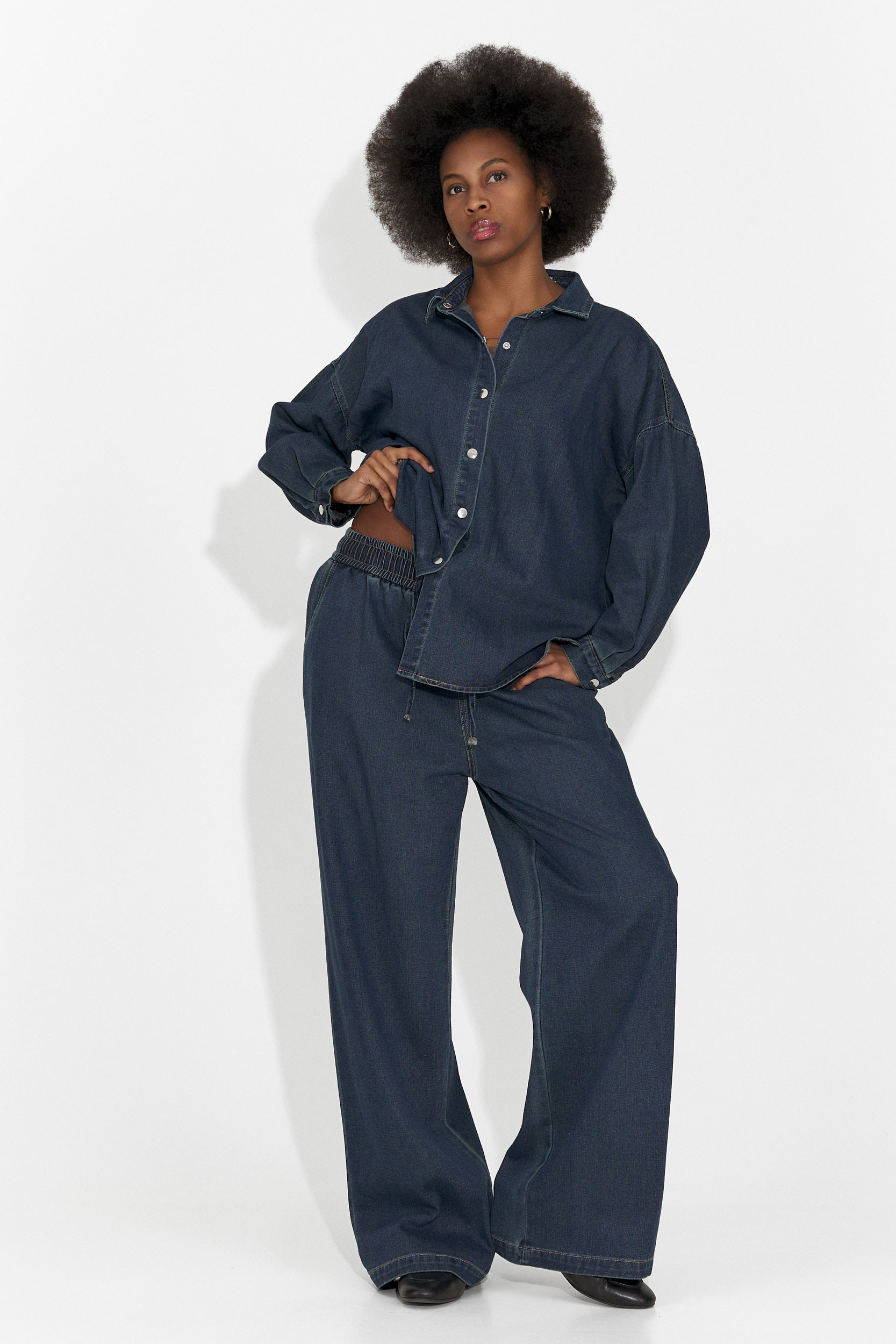 Nieformalny granatowy garnitur damski Simena Bogas