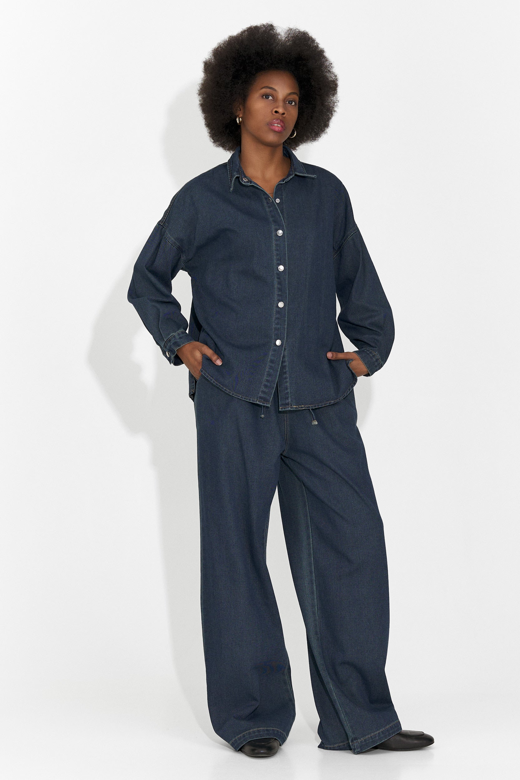 Nieformalny granatowy garnitur damski Simena Bogas