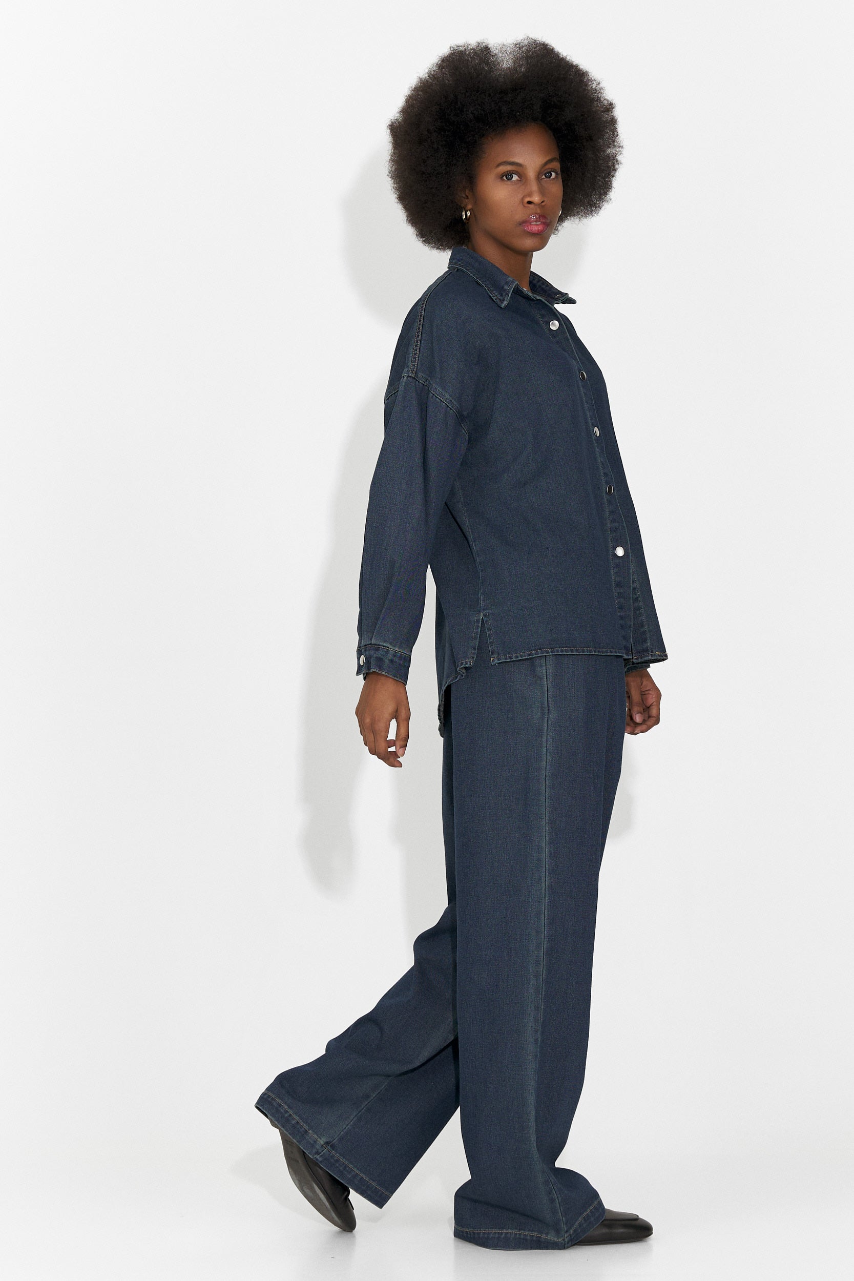 Nieformalny granatowy garnitur damski Simena Bogas