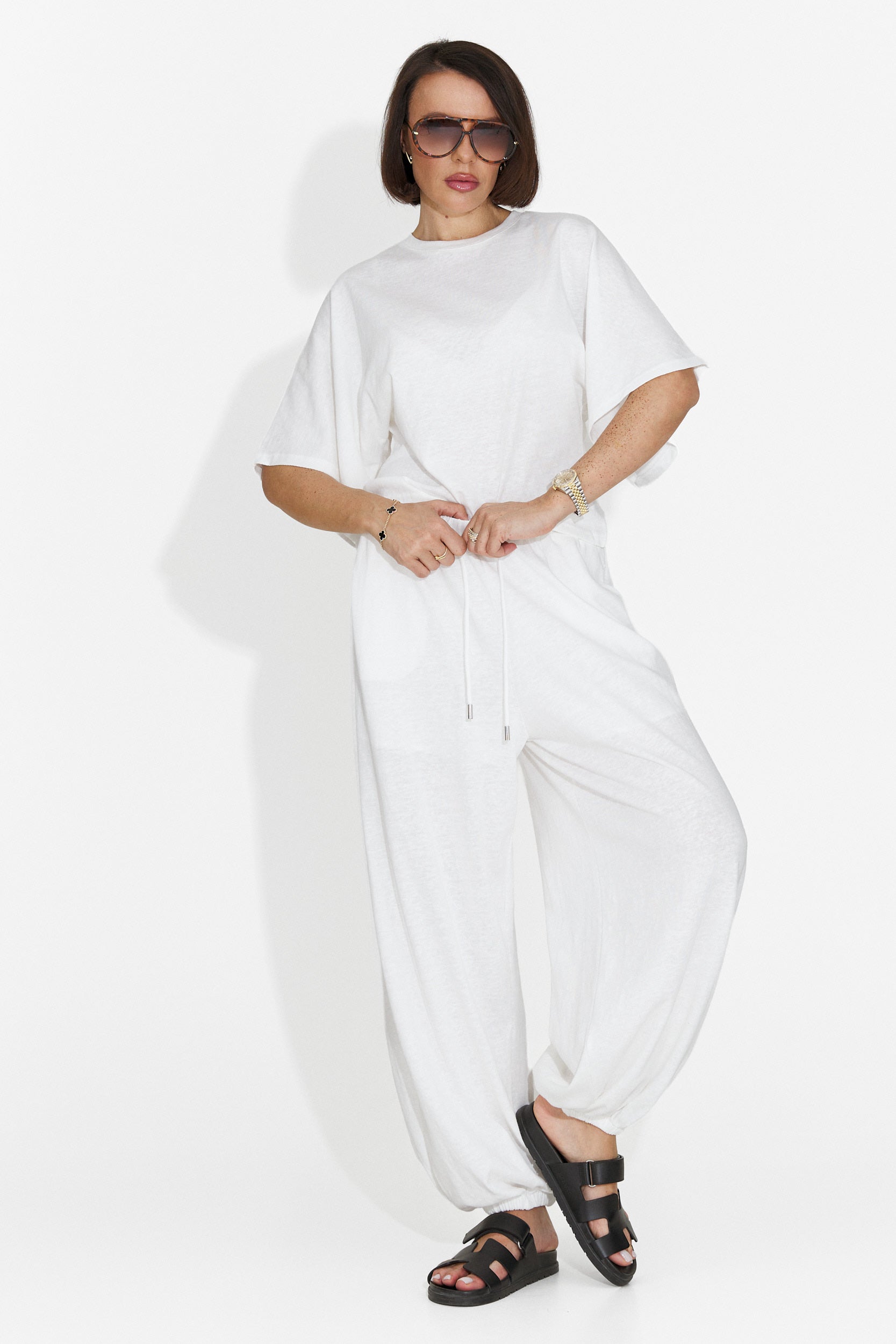 Bedya Bogas Women's Suit with White Pants