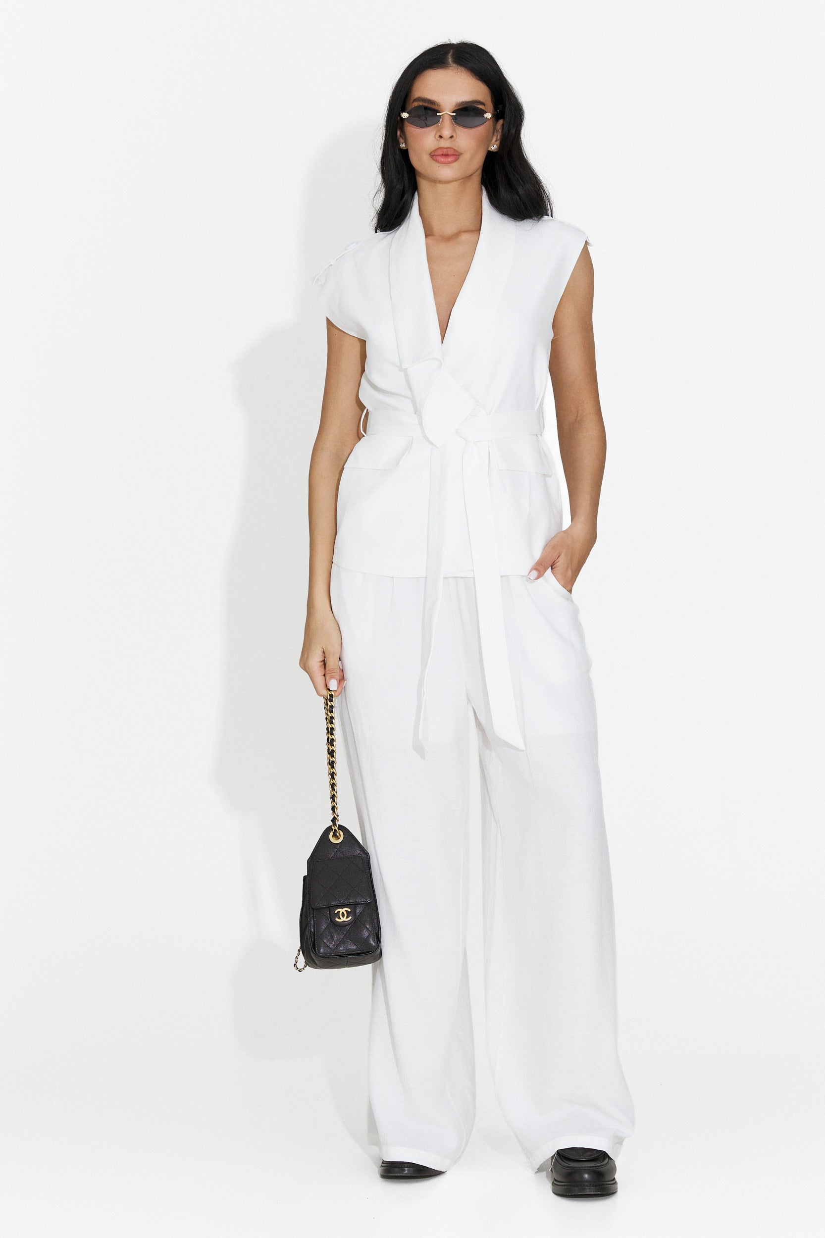 Begonia Bogas Women's Suit with White Trousers