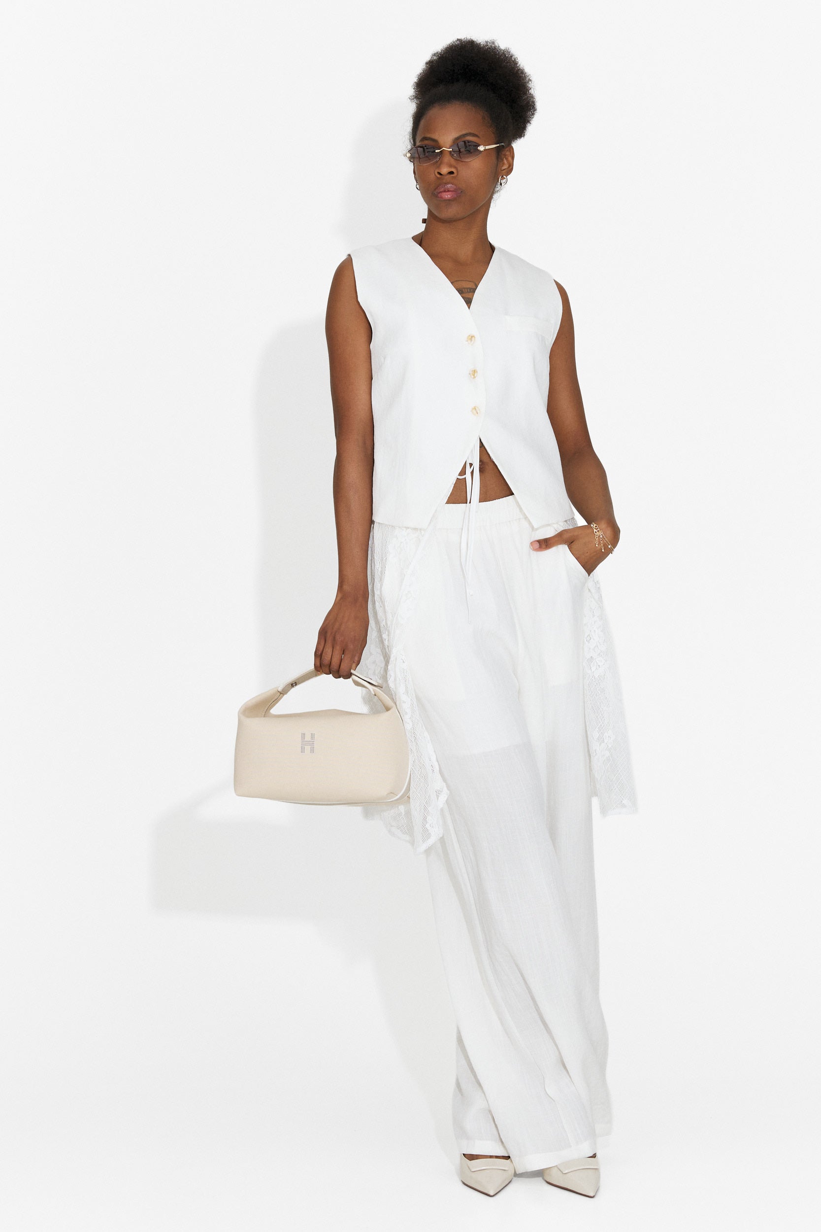 Gladiola Bogas Women's Set with White Trousers