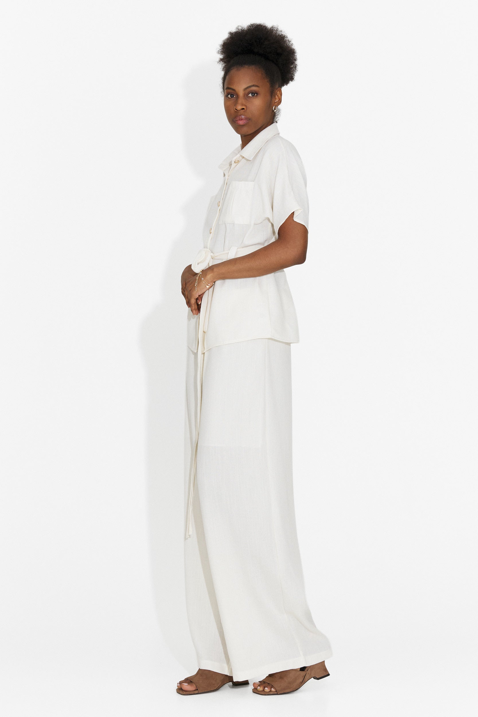 Traje de Mujer con Pantalones Crema Sendy Bogas
