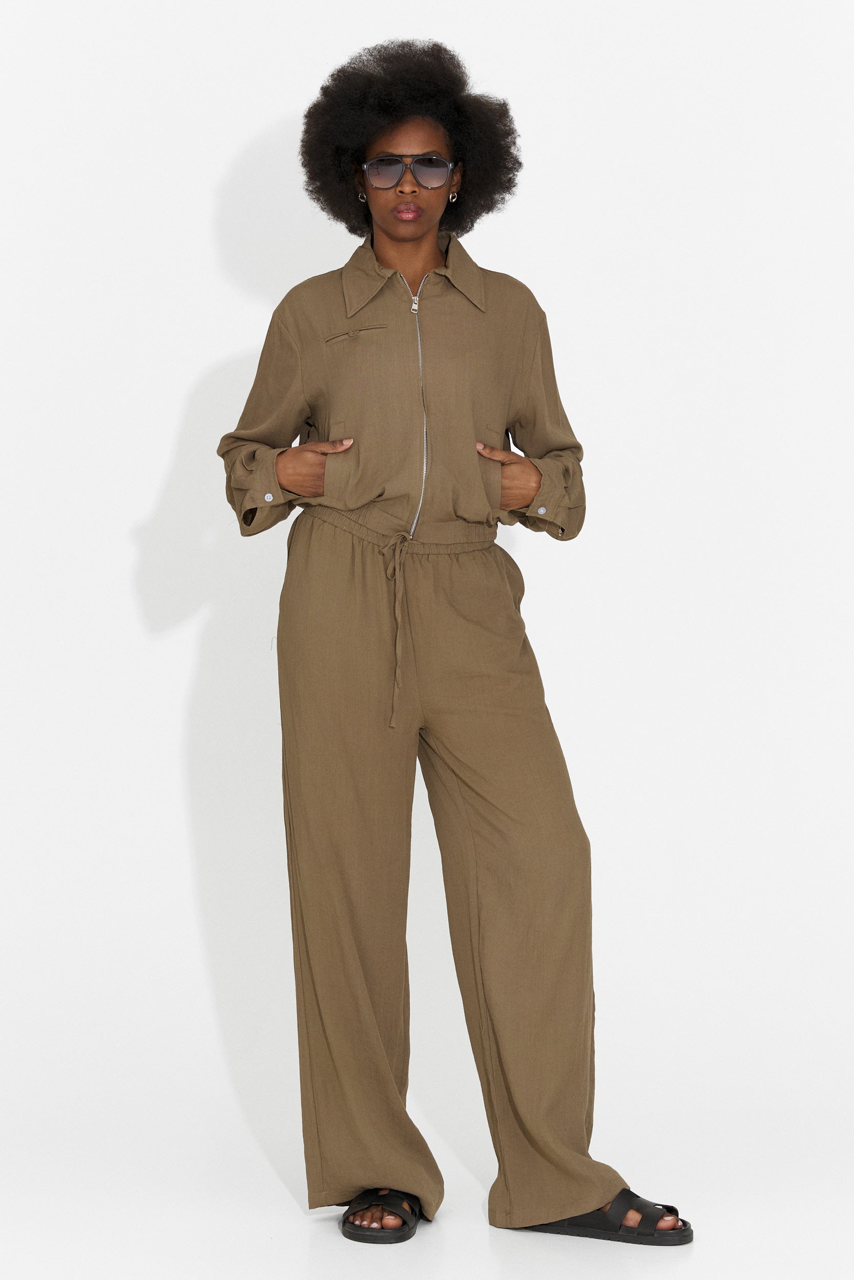 Traje de mujer con pantalones Tulip Bogas marrones