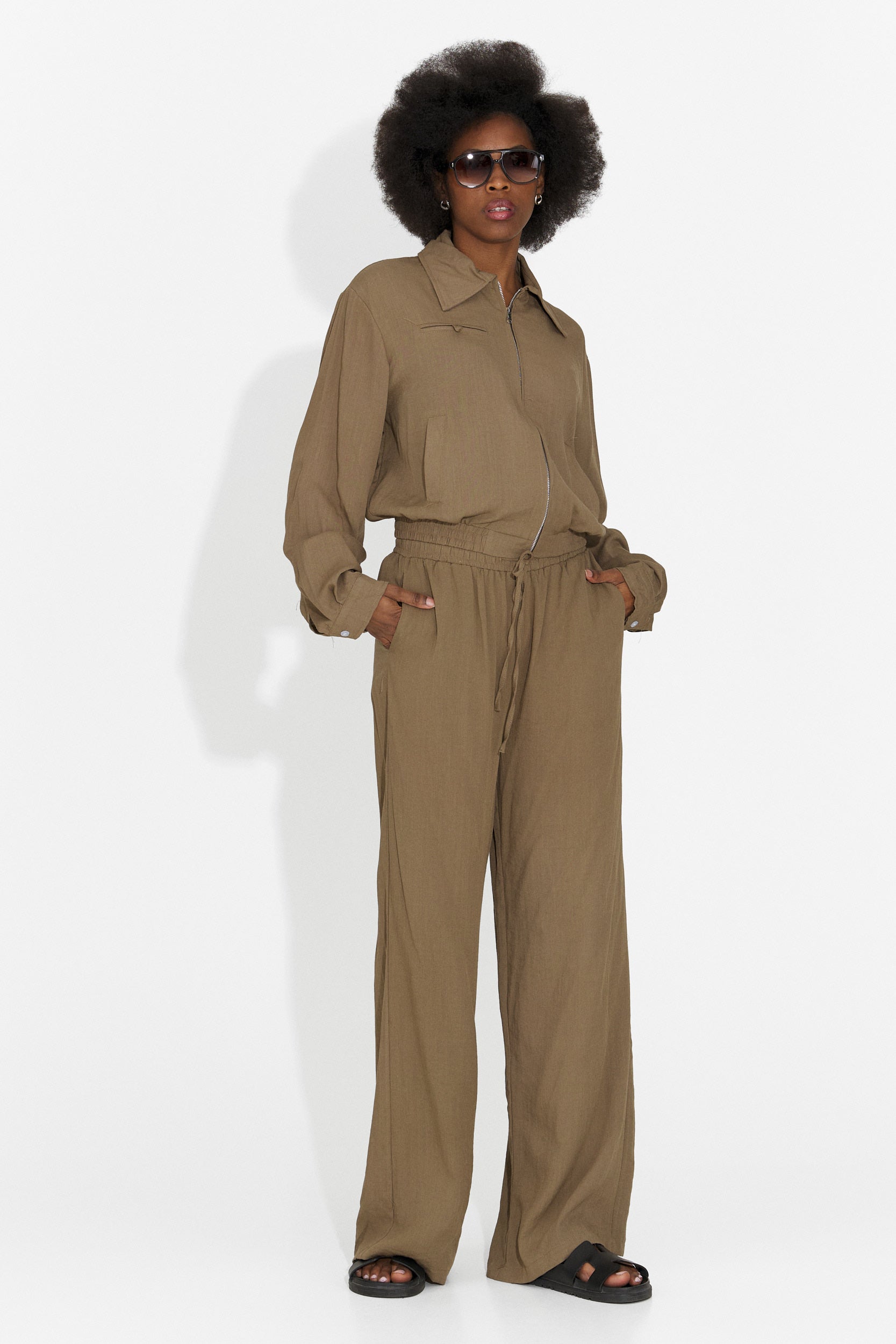 Traje de mujer con pantalones Tulip Bogas marrones