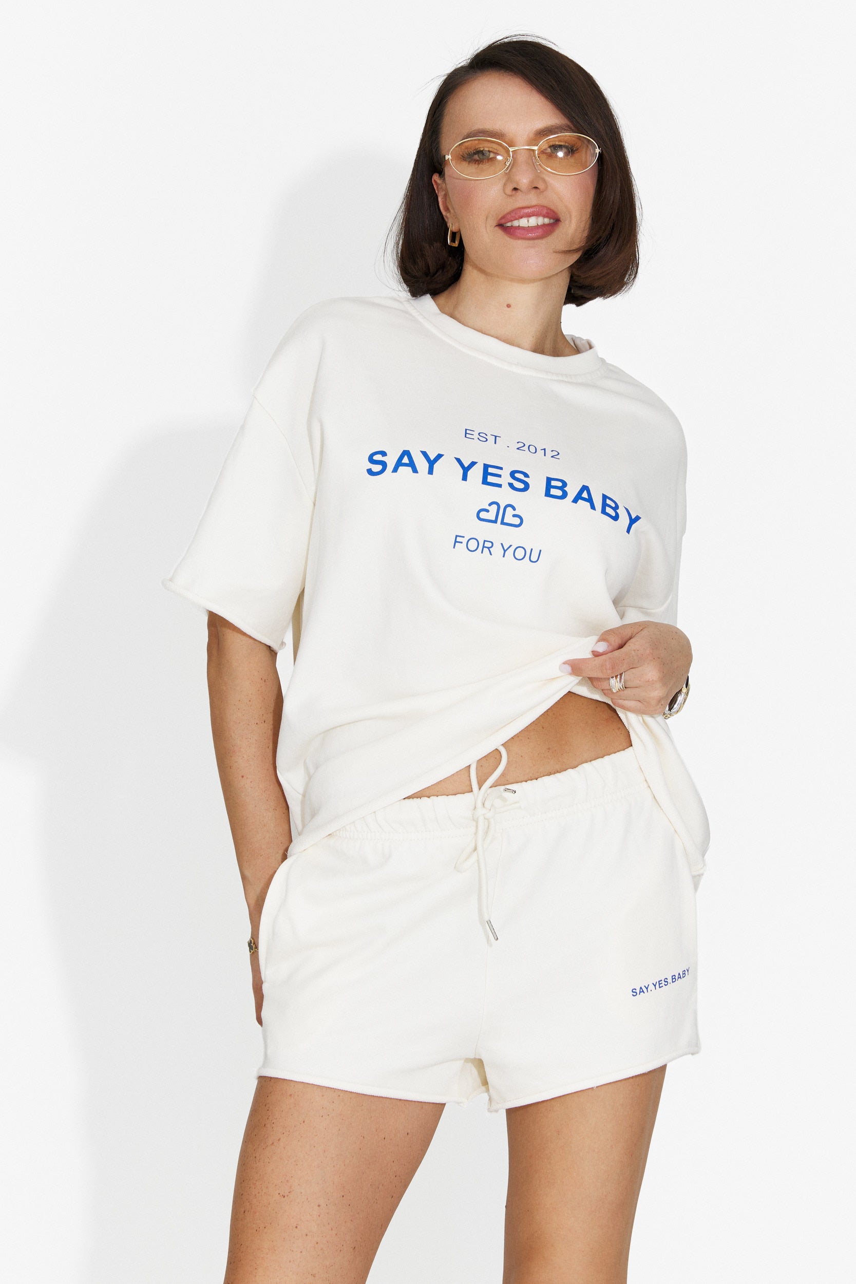 Casiana Bogas Damen Set mit Beige Shorts