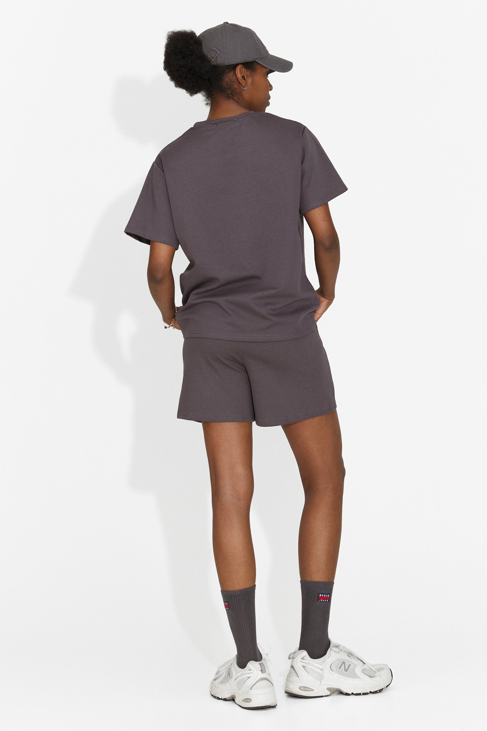 Conjunto de Mujer Marva Bogas con Shorts Grises
