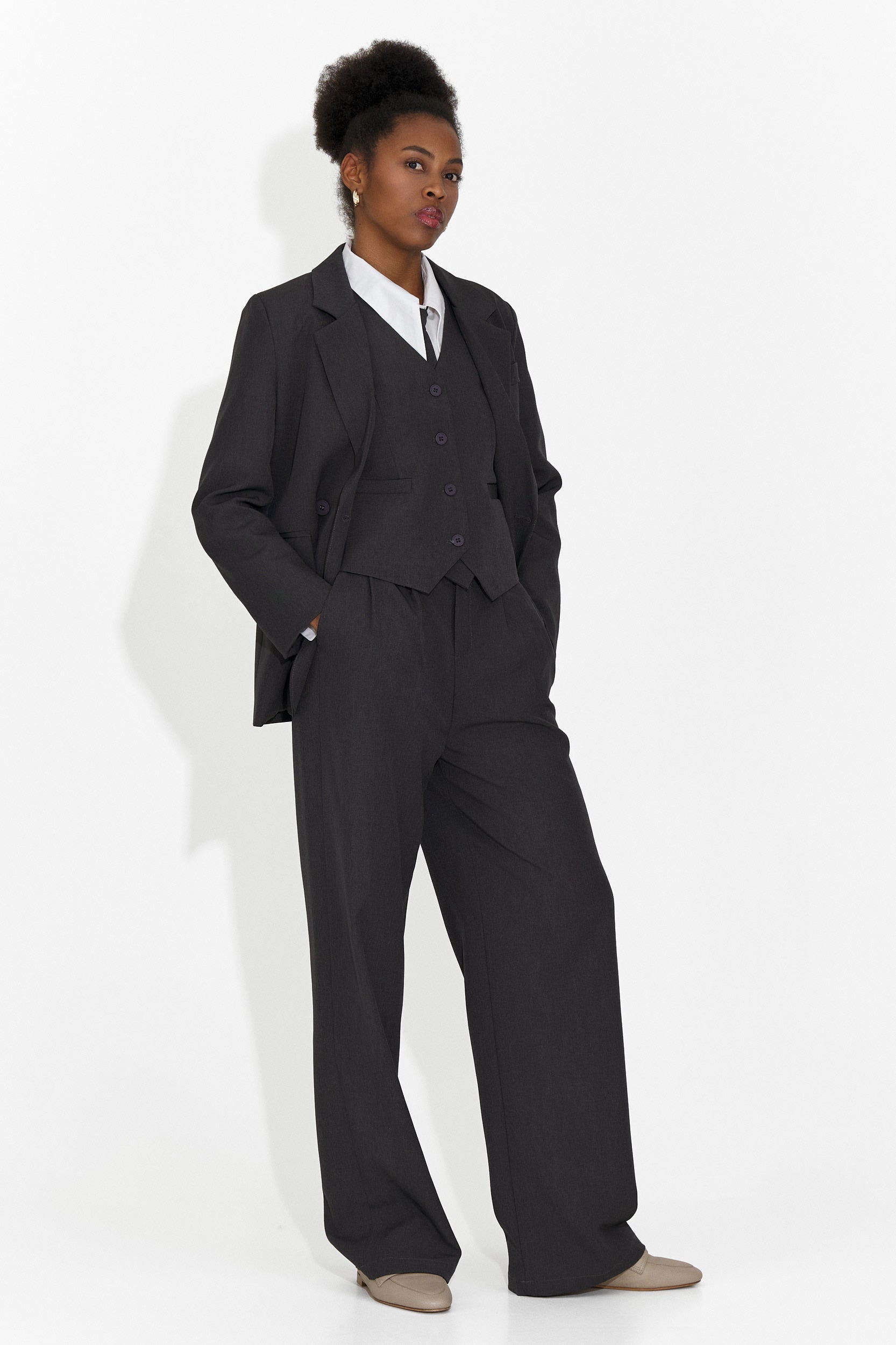 Completo 4 pezzi pantaloni + gilet + giacca + cravatta grigia Meldora Bogas