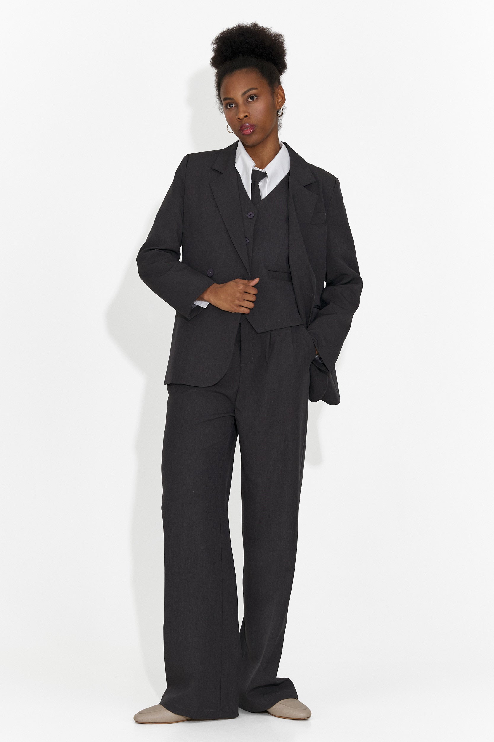 Completo 4 pezzi pantaloni + gilet + giacca + cravatta grigia Meldora Bogas