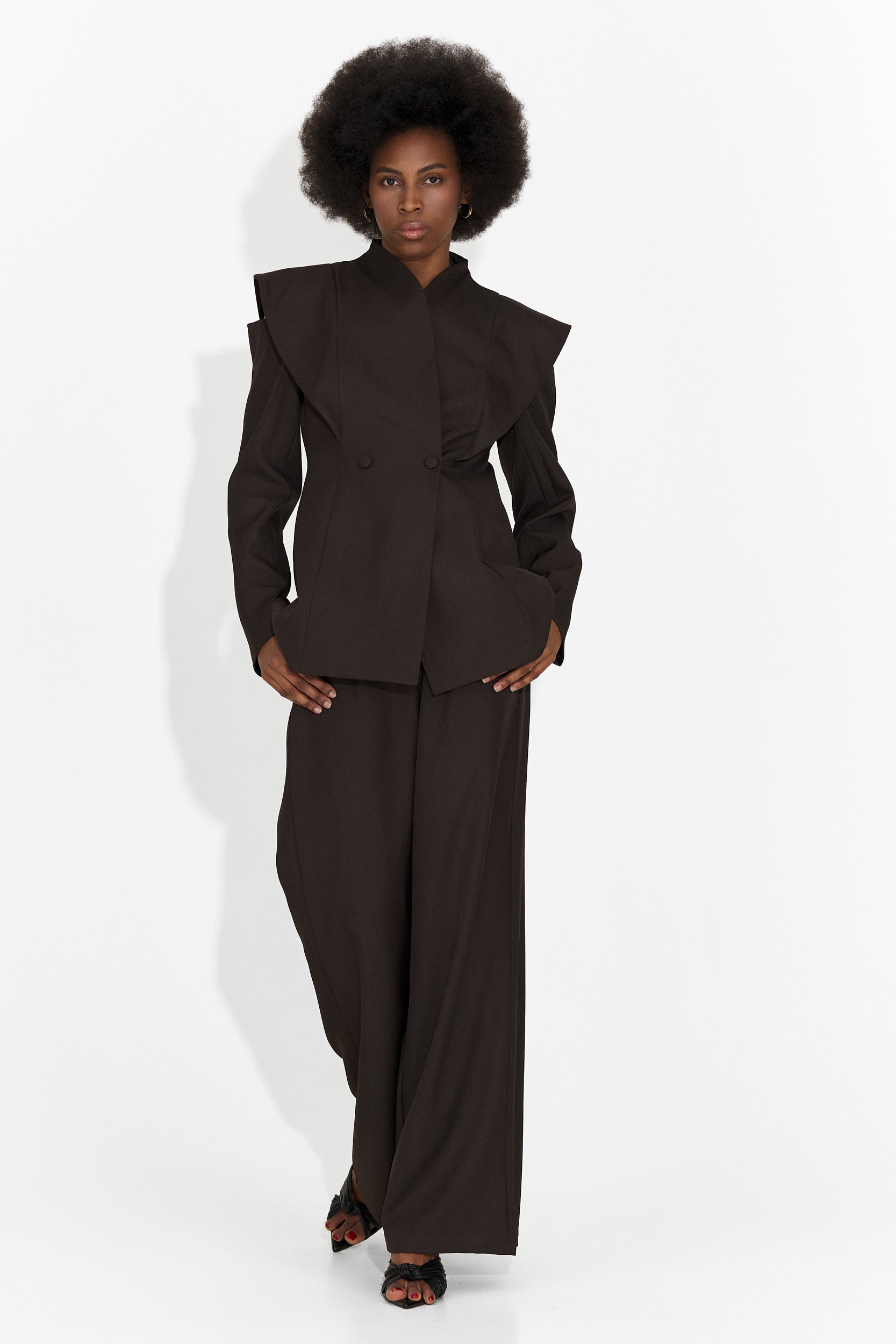 Traje elegante para mujer marrón Latefa Bogas