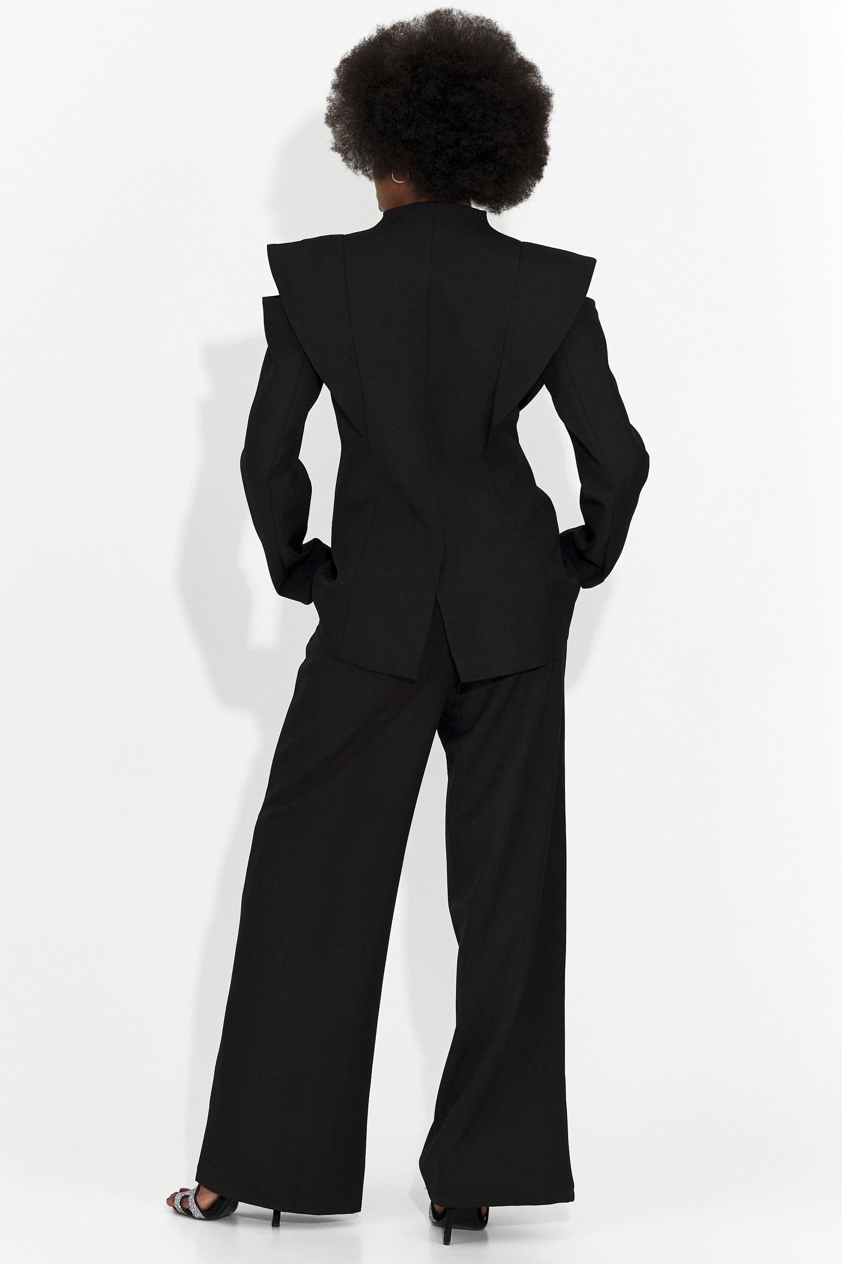 Elegant svart damdräkt Latefa Bogas