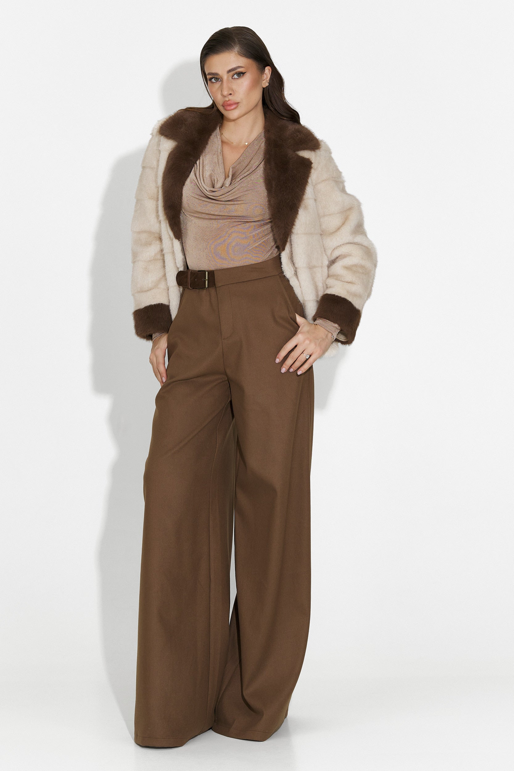 Płaszcz futrzany beżowy Celoria Bogas