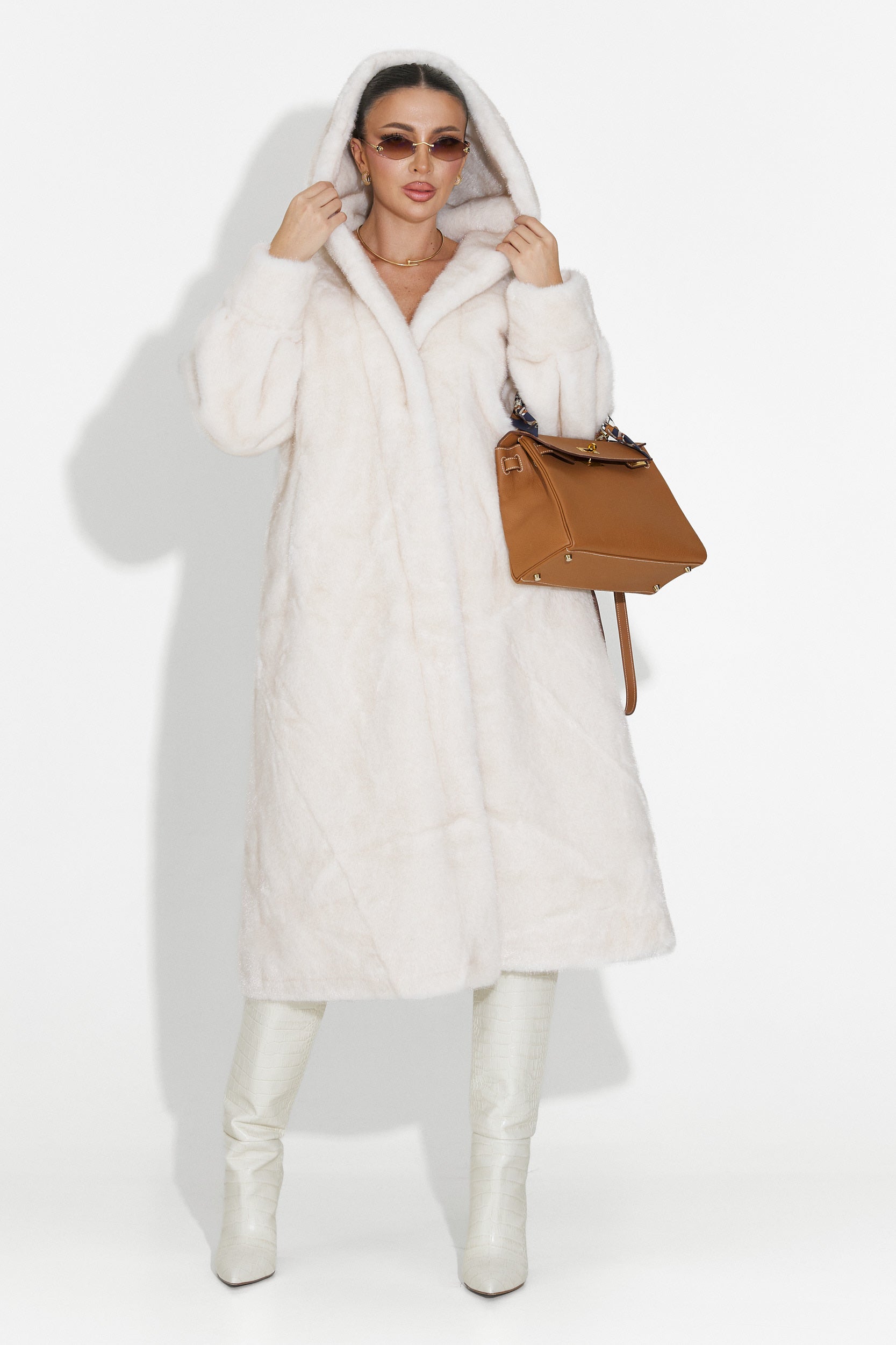 Płaszcz futrzany beżowy Pluvina Bogas