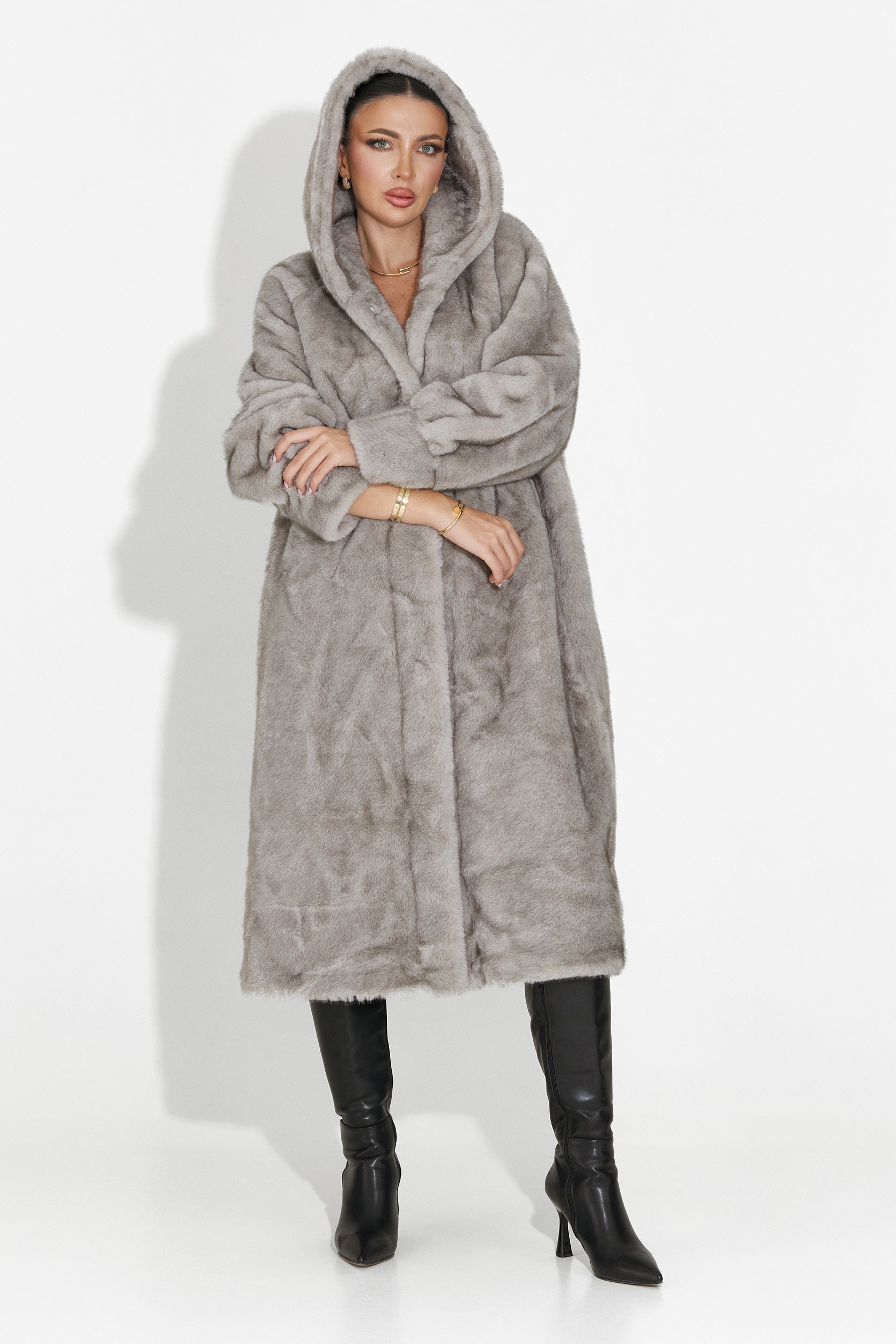 Szary płaszcz futrzany Pluvina Bogas