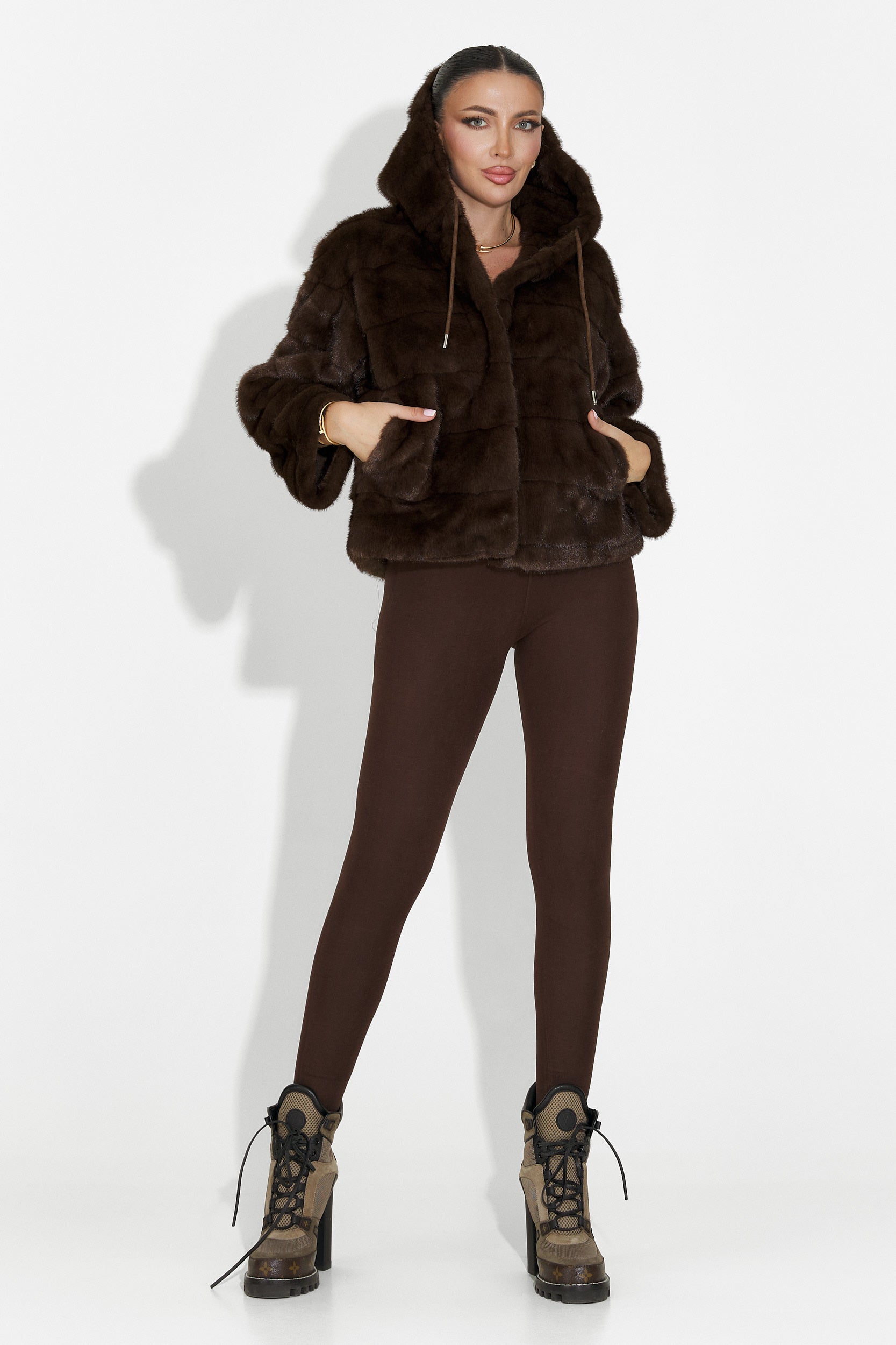 Brun pälsjacka Alasika Bogas