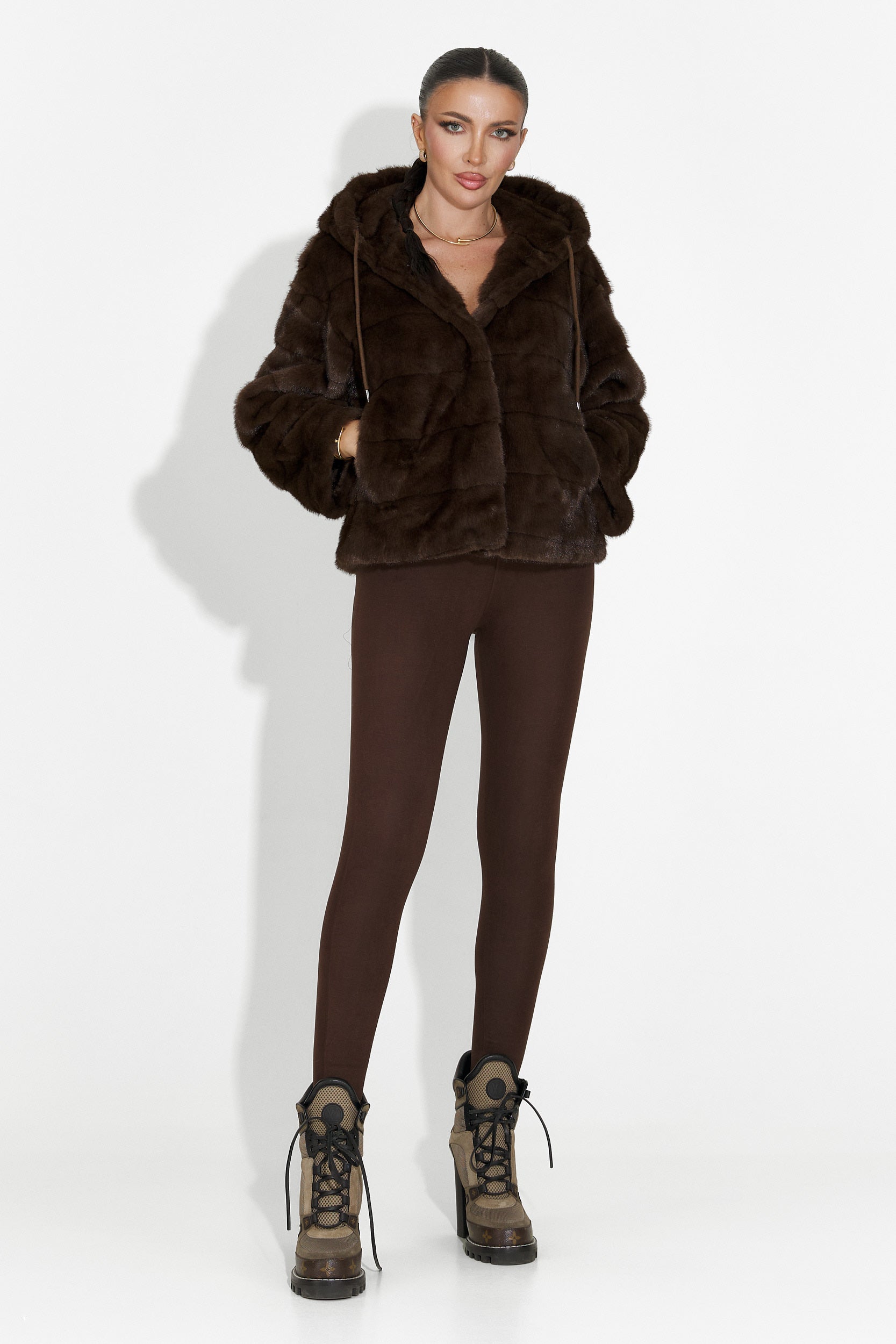 Brun pälsjacka Alasika Bogas