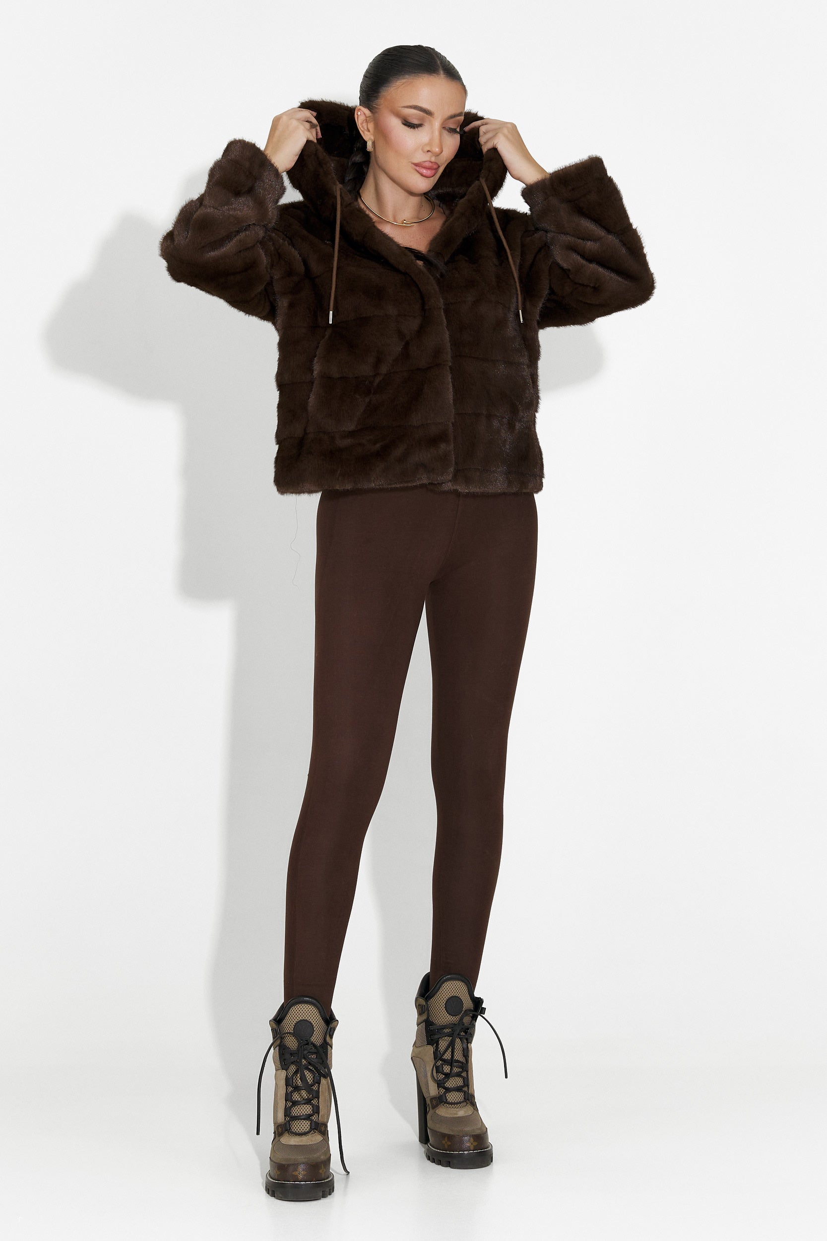 Brun pälsjacka Alasika Bogas