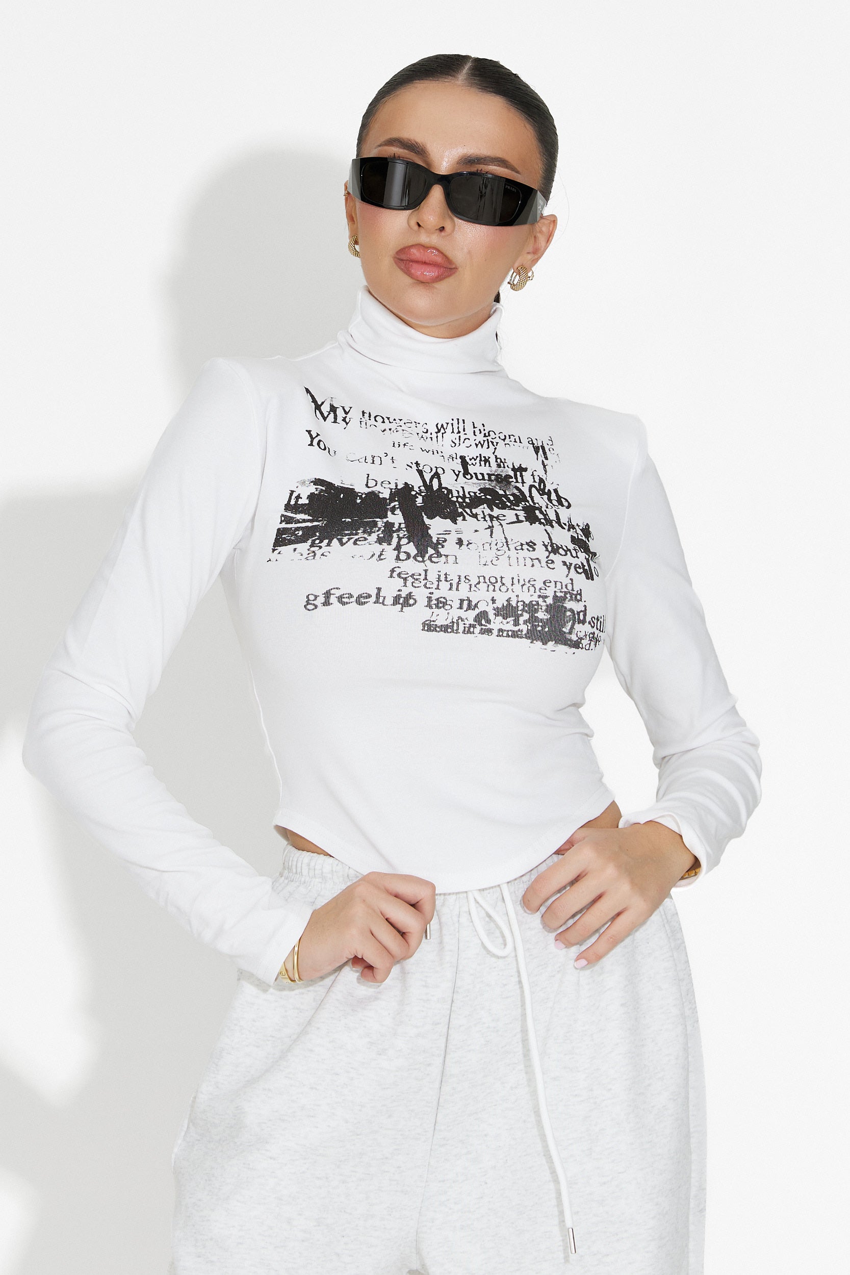 Biała casualowa golf damski Fenalya Bogas