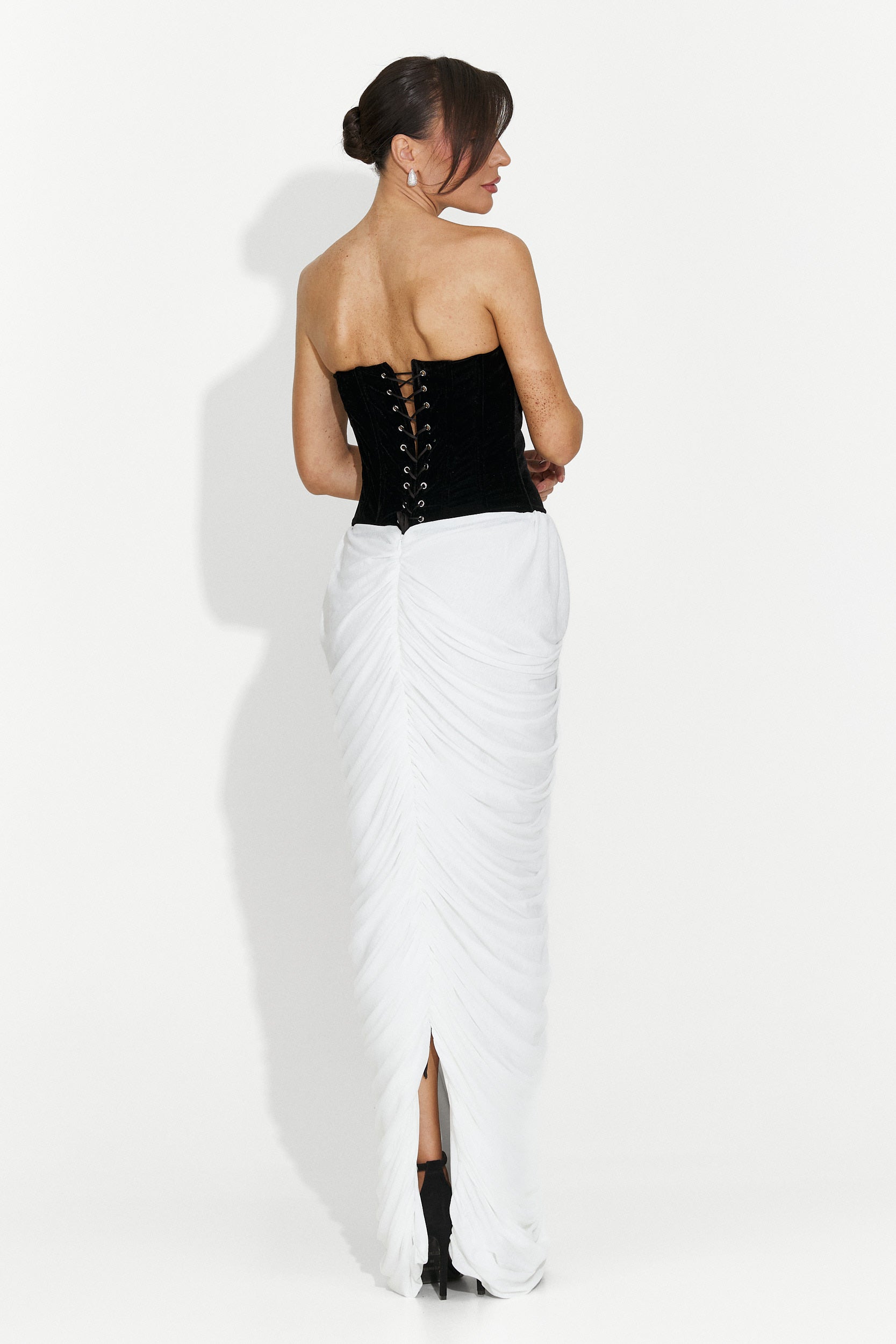 Long black and white women's dress York Bogas