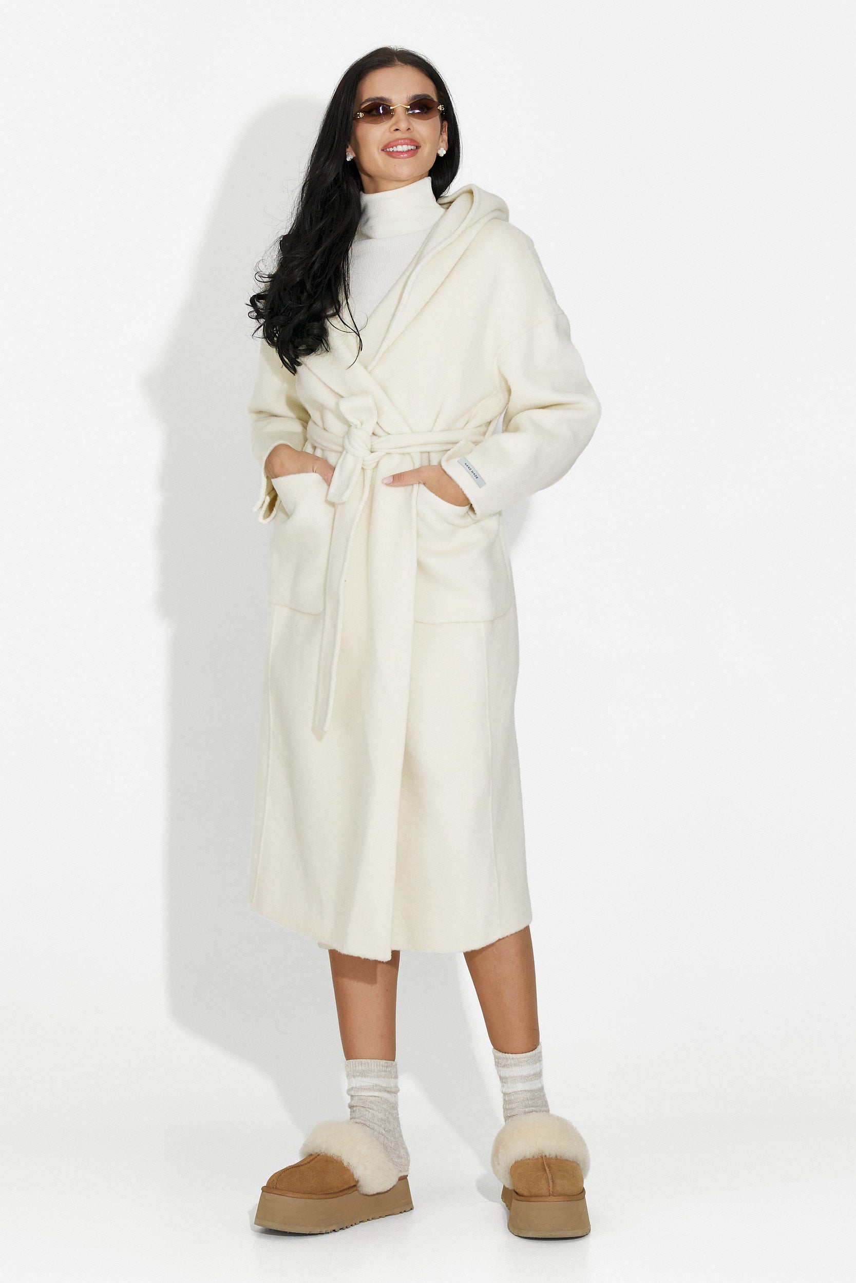 Elegant Beige Women's Coat Carivana Bogas