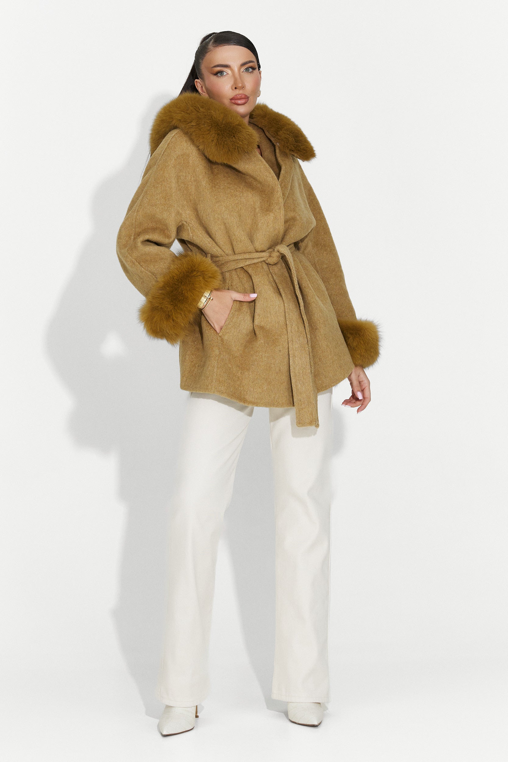 Elegancki płaszcz damski brązowy Betina Bogas