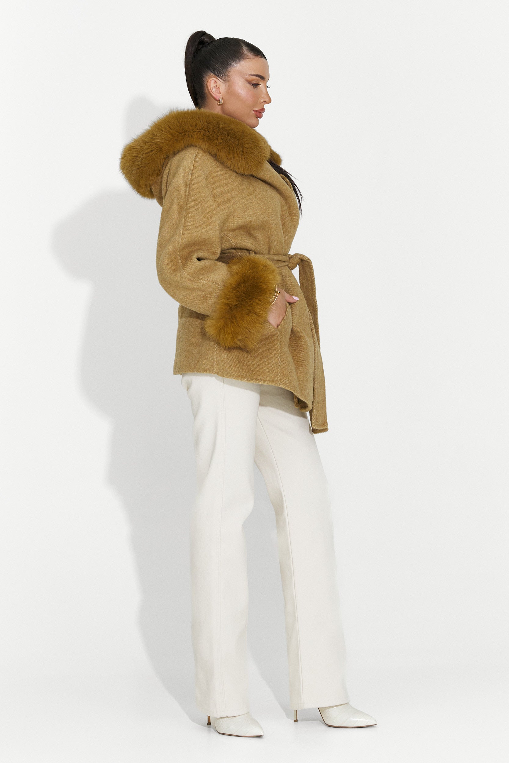 Elegancki płaszcz damski brązowy Betina Bogas