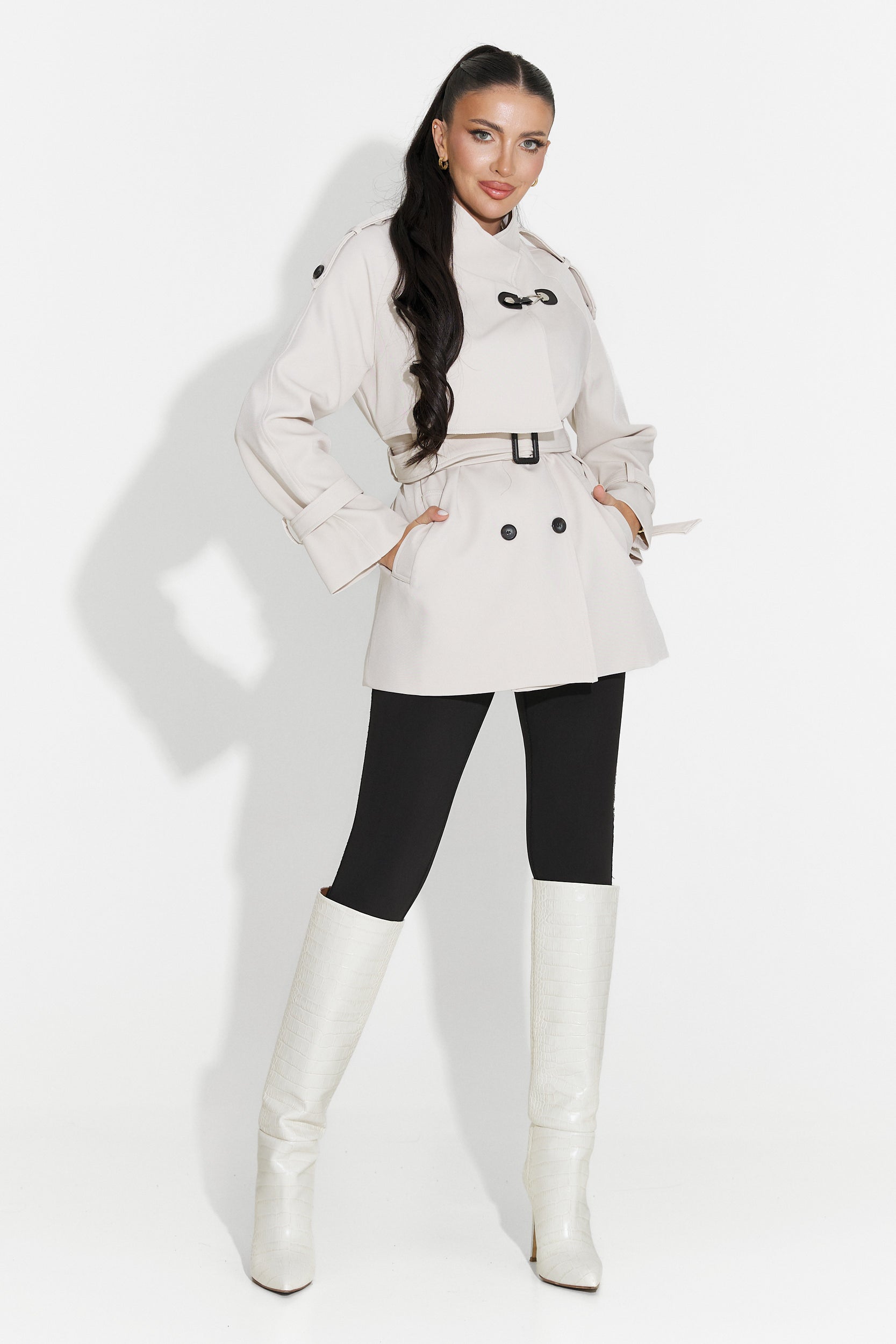 Abrigo Corto Gris para Mujeres de Cenavia Bogas