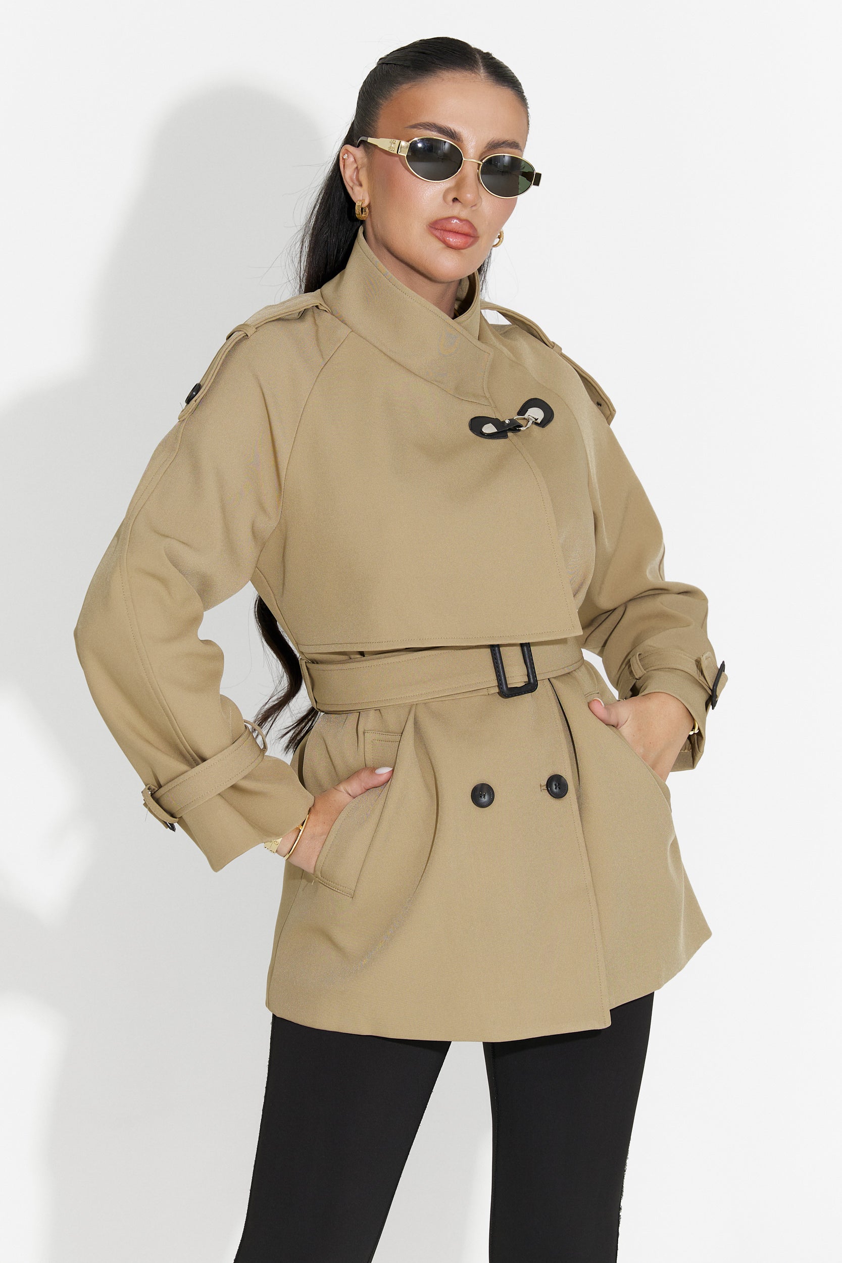 Cenavia Bogas Short Brown Women's Coat